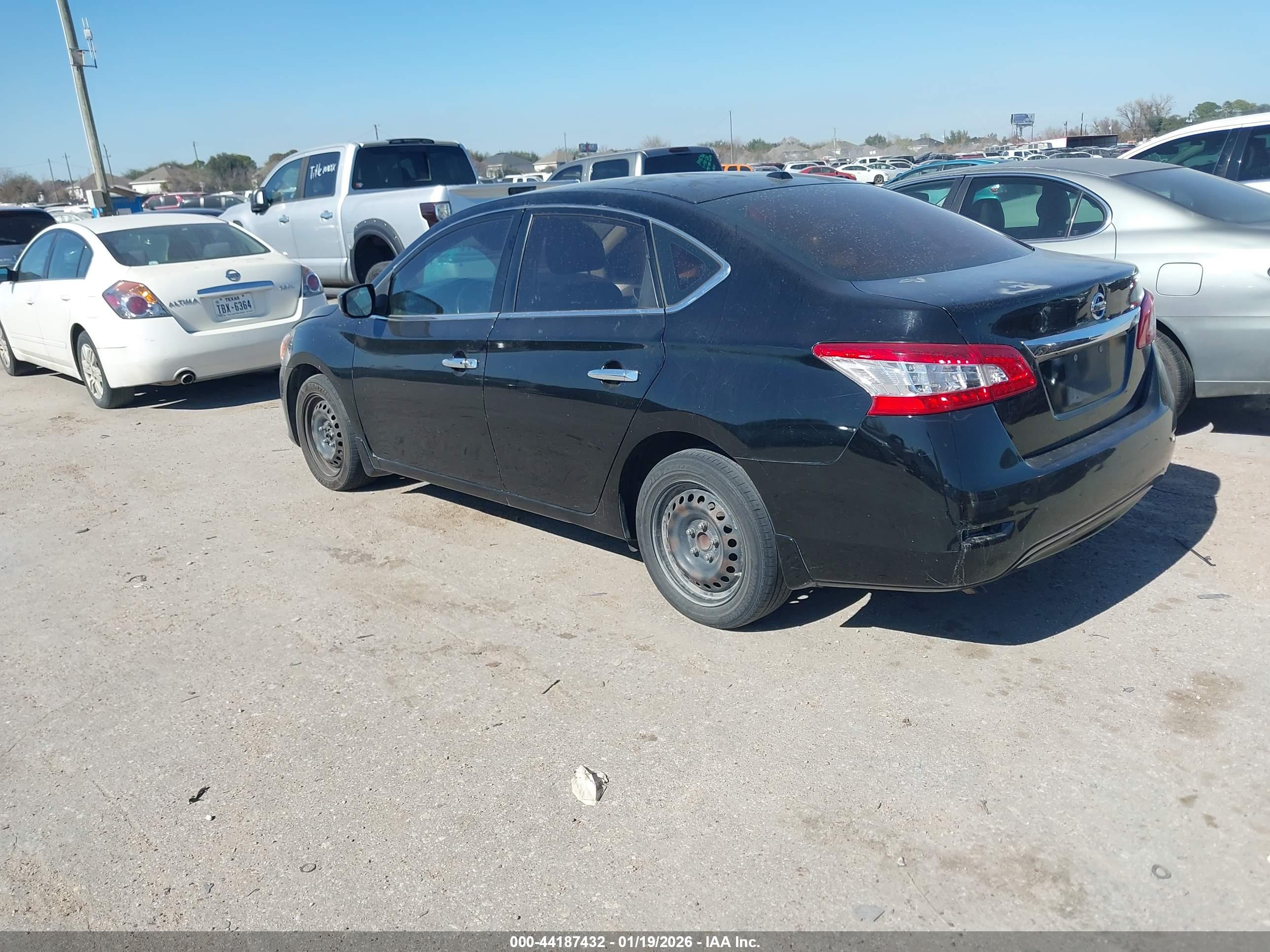 NISSAN SENTRA image 3