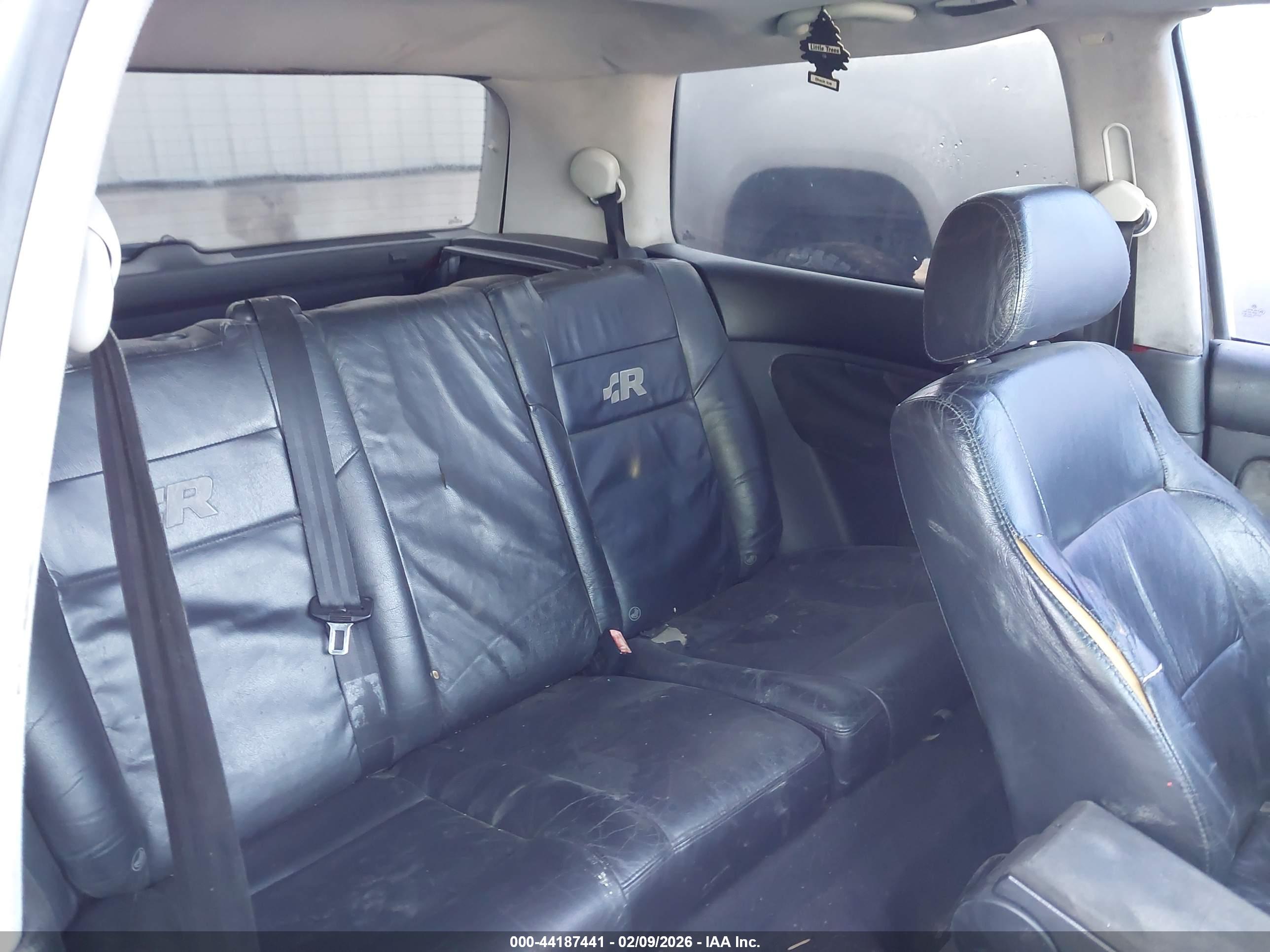 VOLKSWAGEN GTI image 8