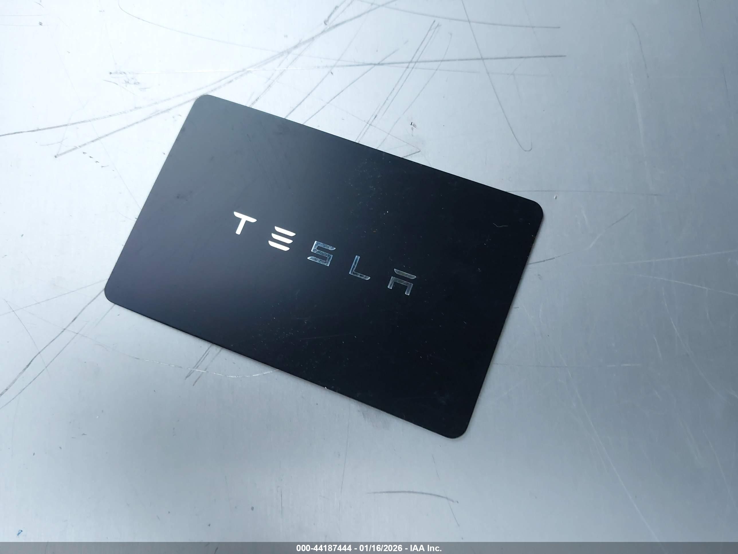 TESLA MODEL image 11