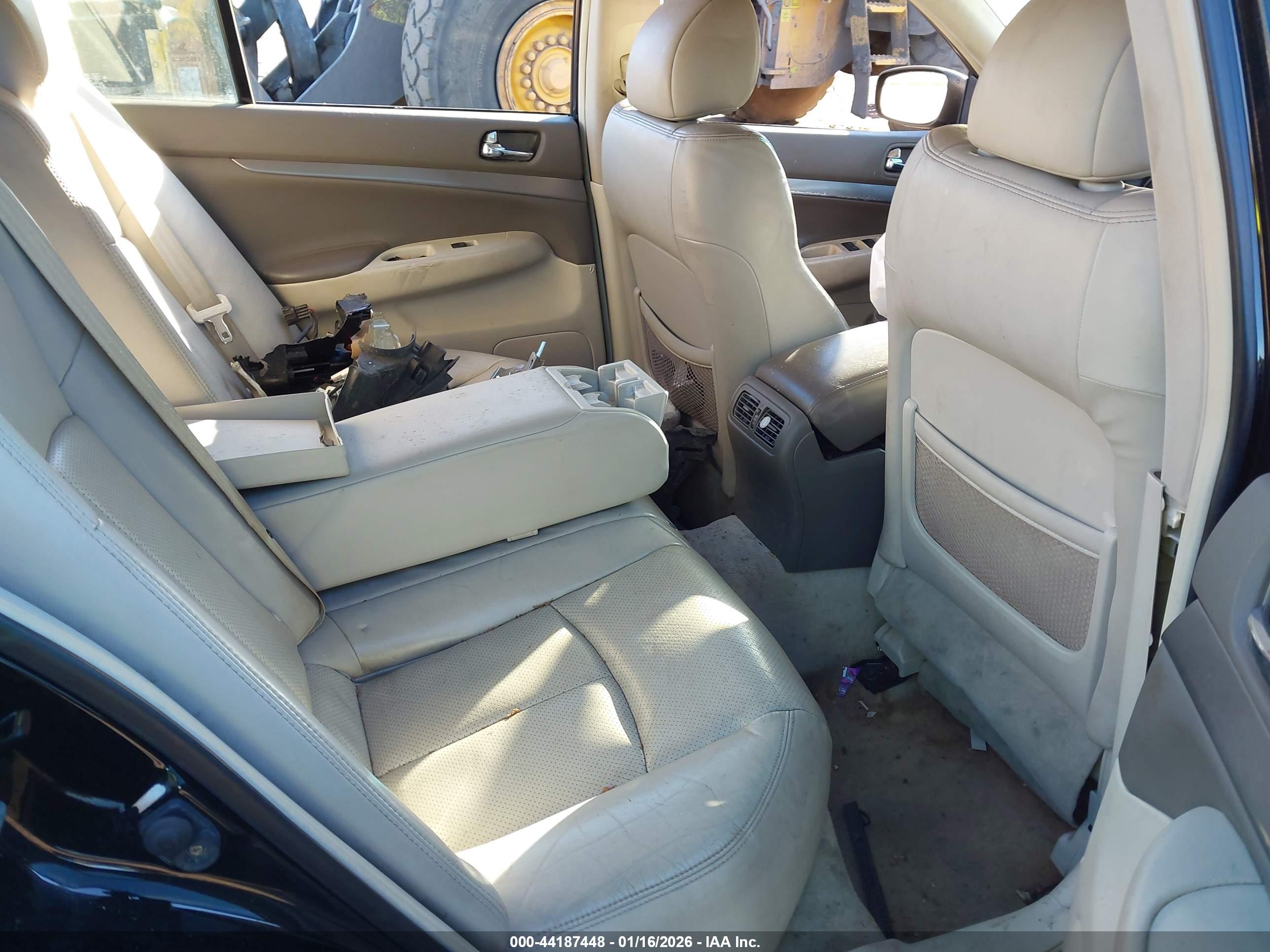 INFINITI G37X image 8