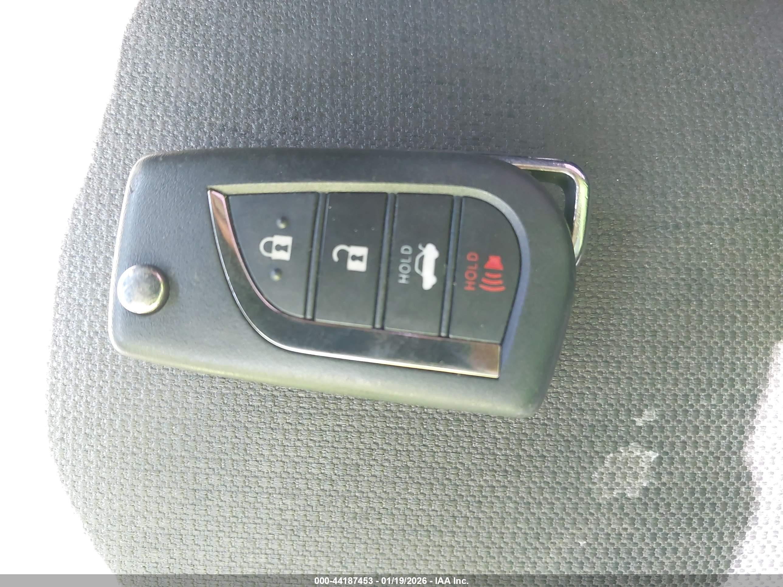 TOYOTA COROLLA image 11