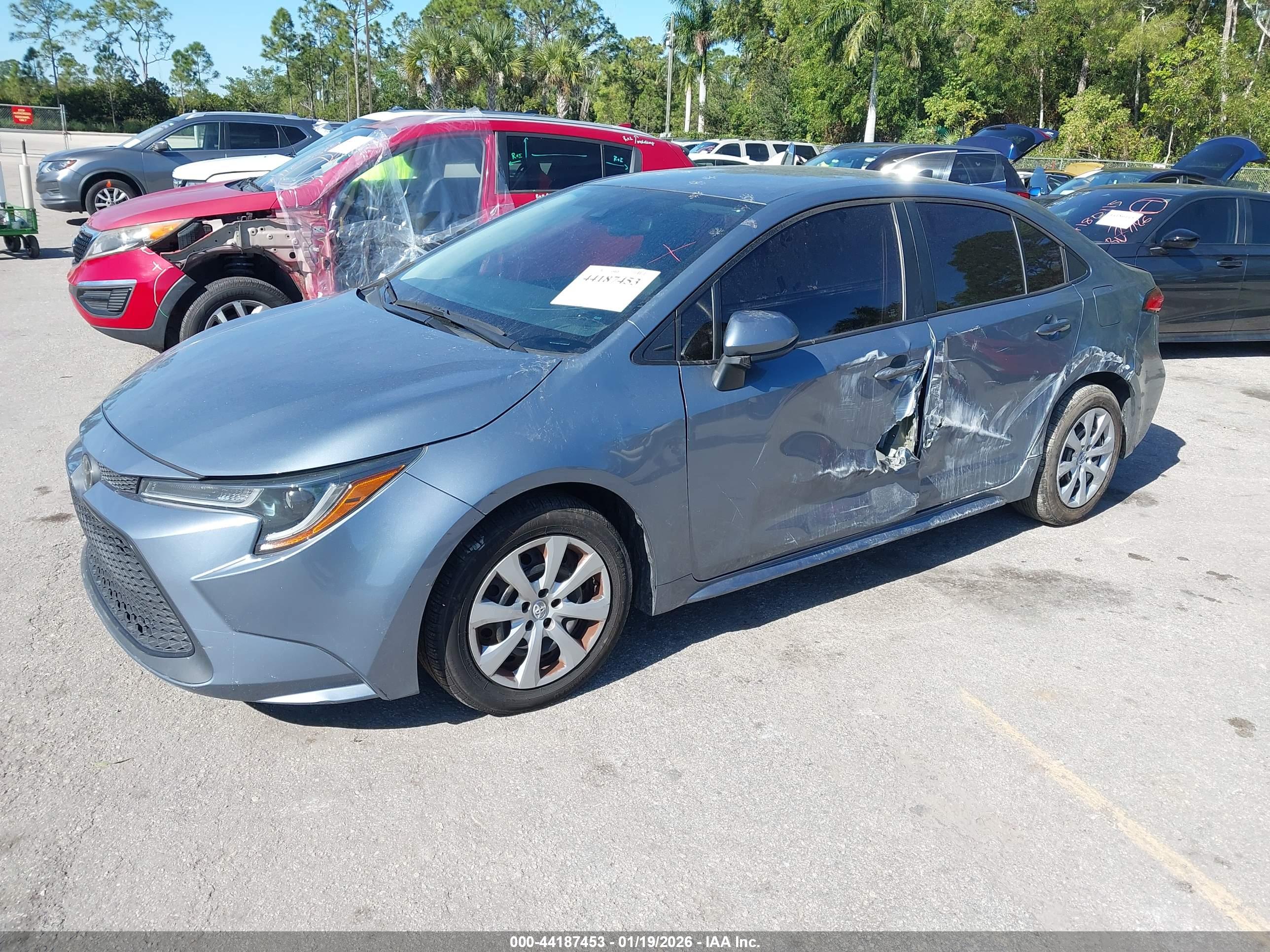 TOYOTA COROLLA image 2