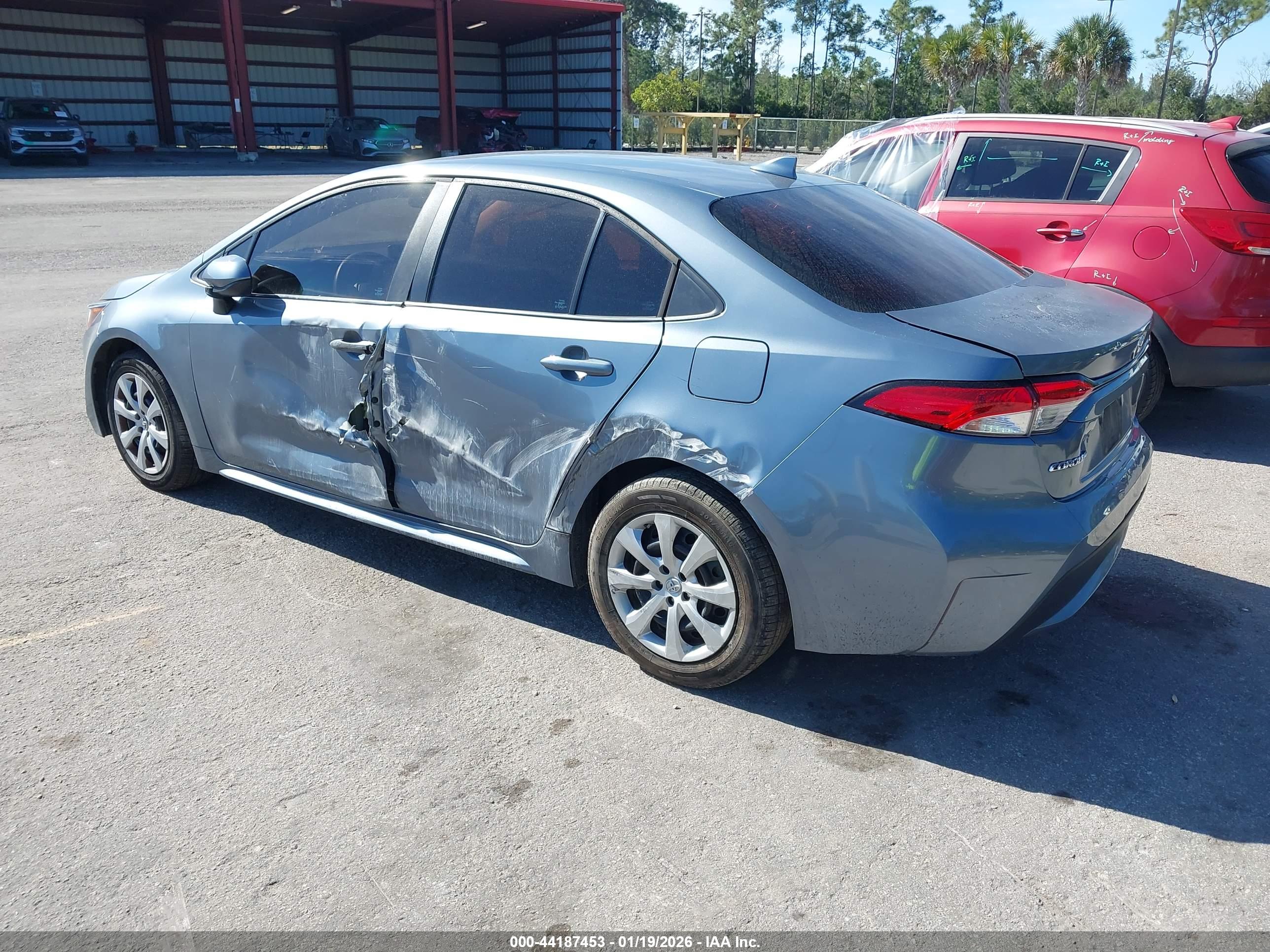 TOYOTA COROLLA image 3