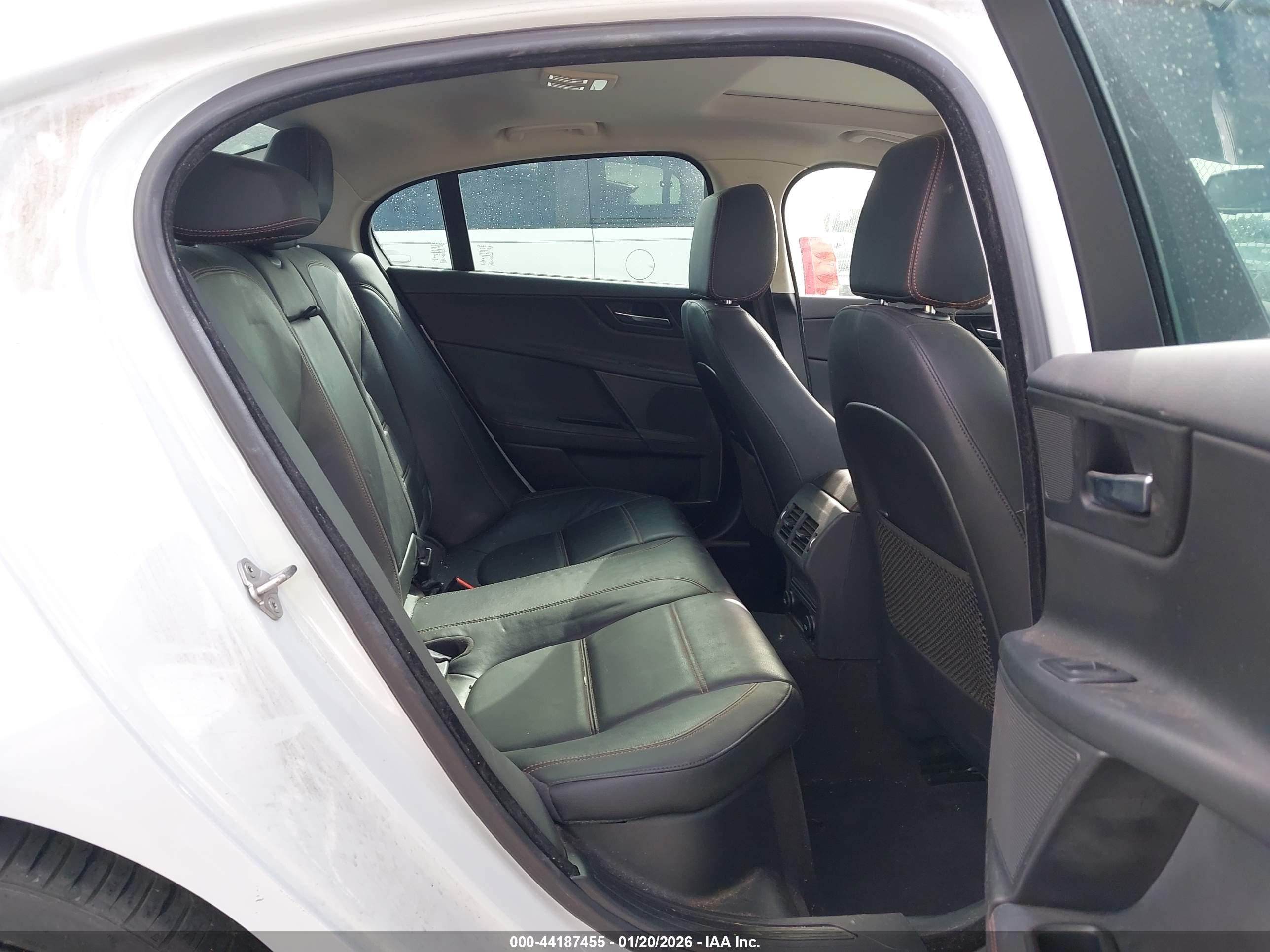JAGUAR XE image 8