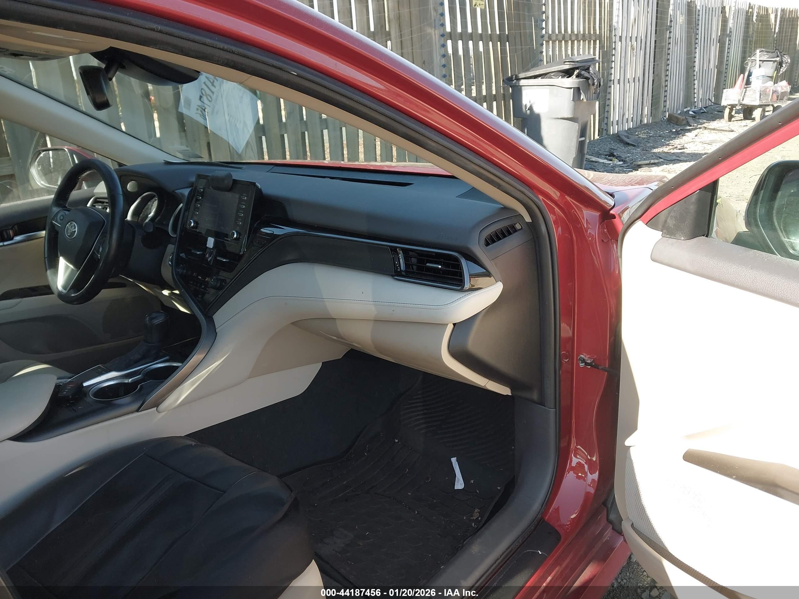 TOYOTA CAMRY image 5