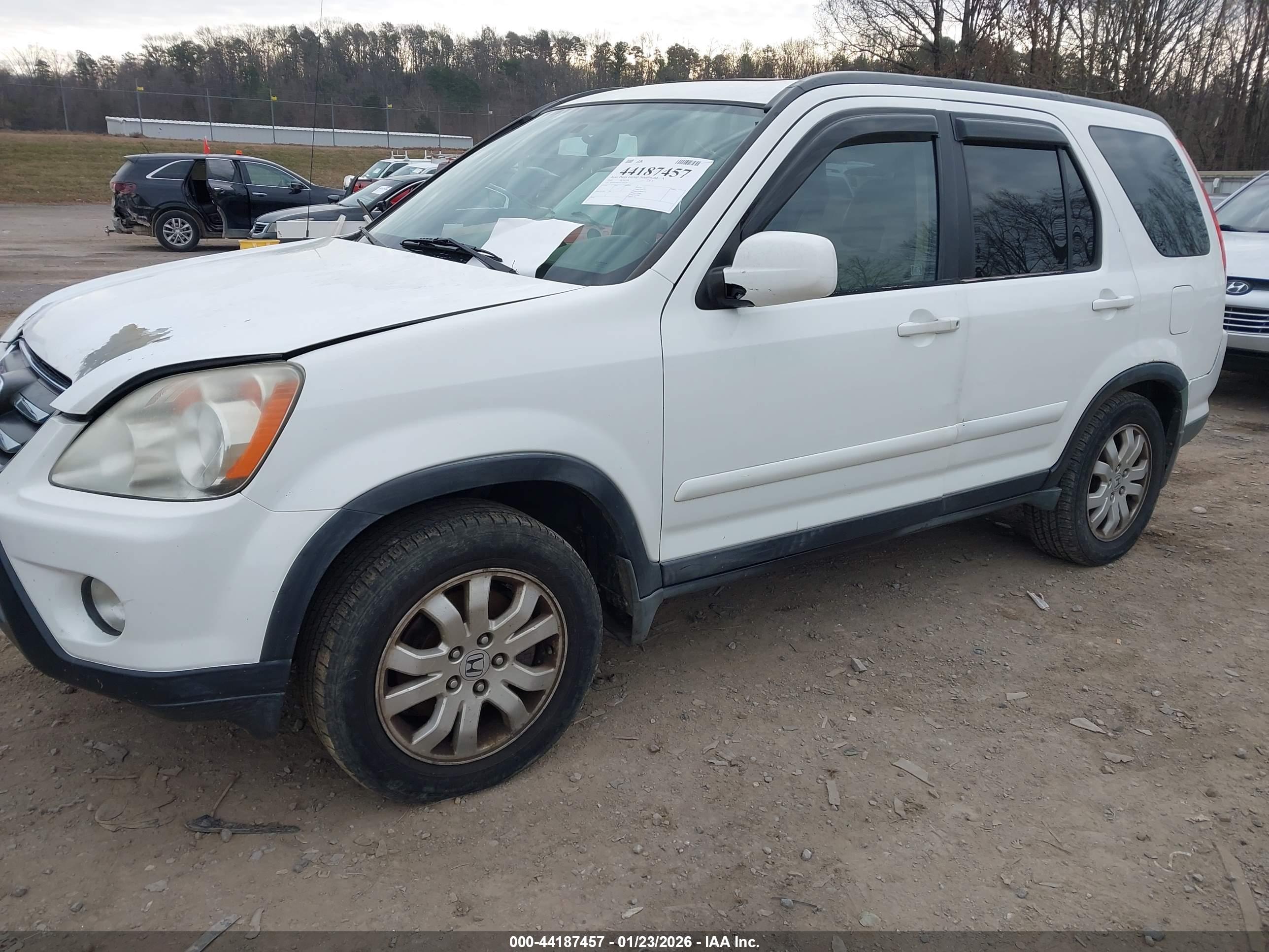 HONDA CR-V image 2