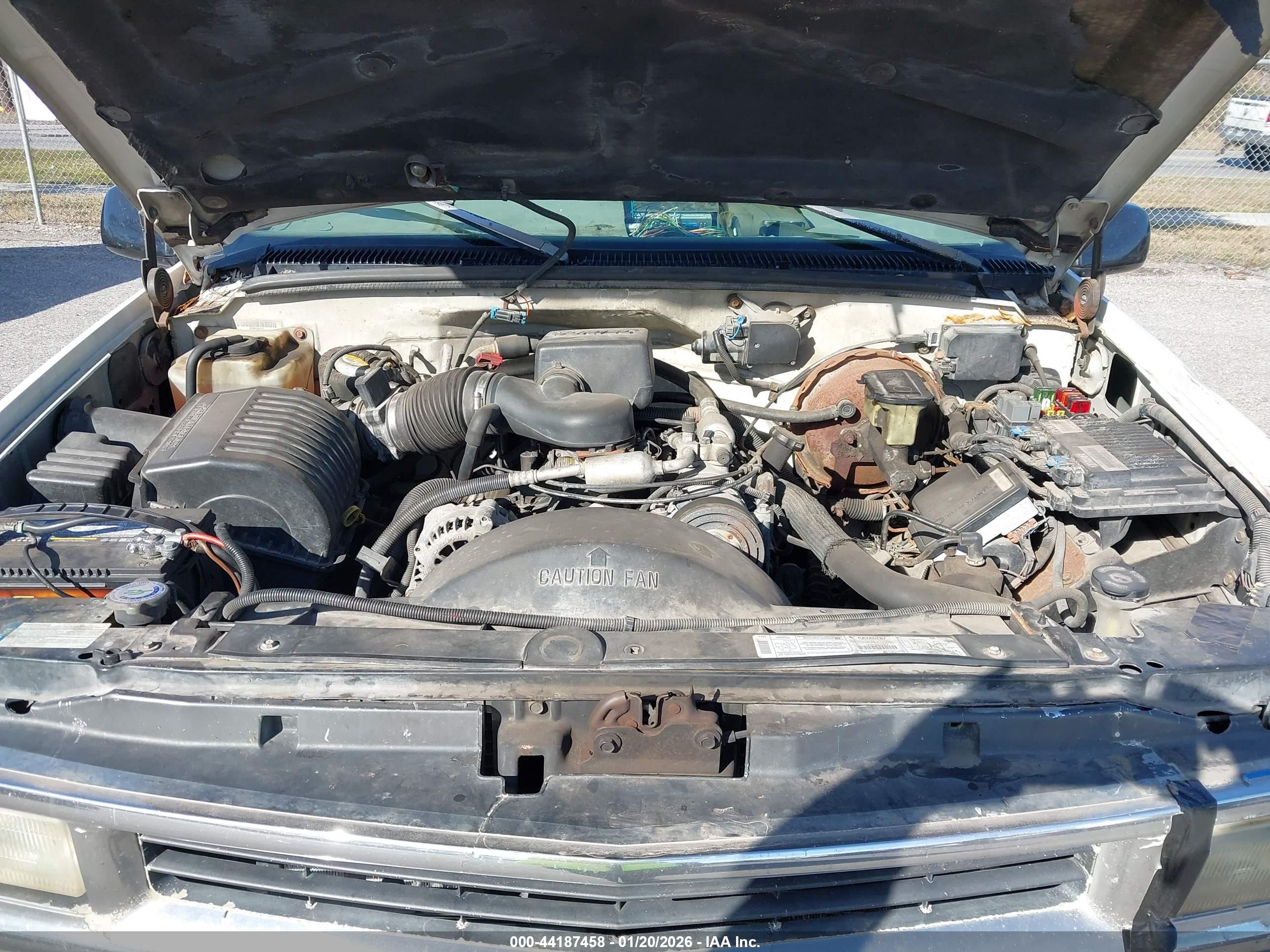 CHEVROLET SUBURBAN image 10