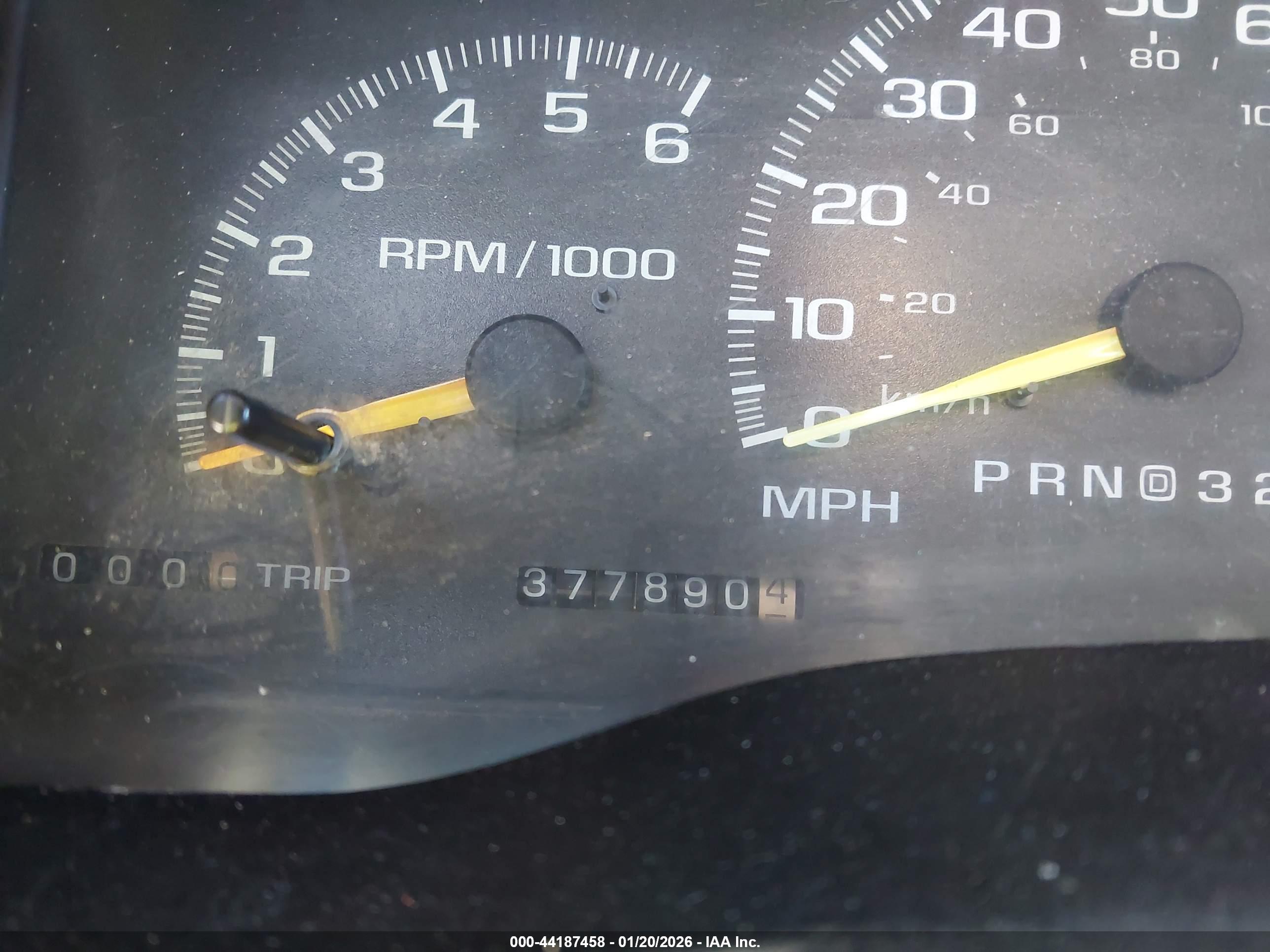 CHEVROLET SUBURBAN image 7