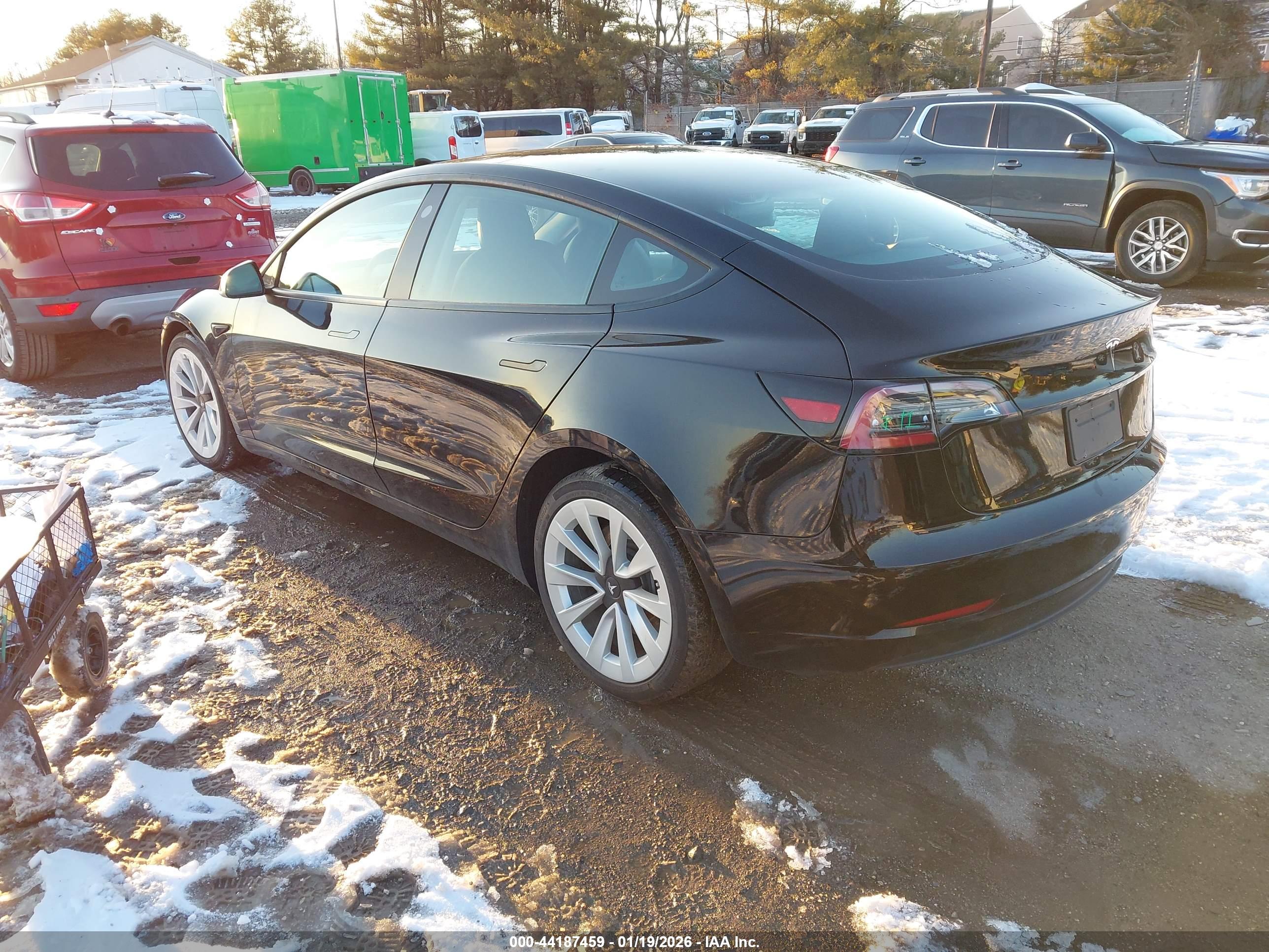 TESLA MODEL image 3