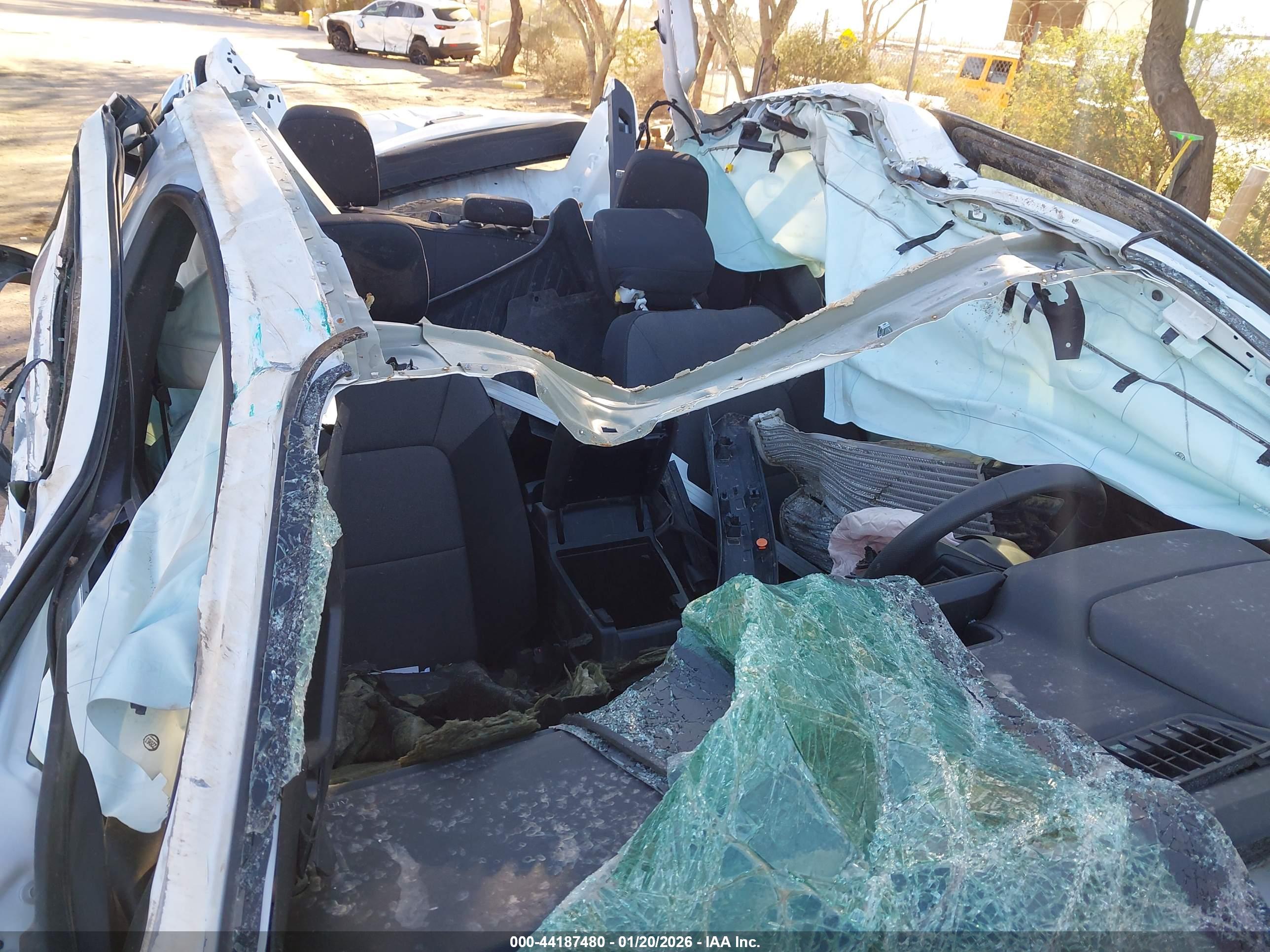 CHEVROLET COLORADO image 5