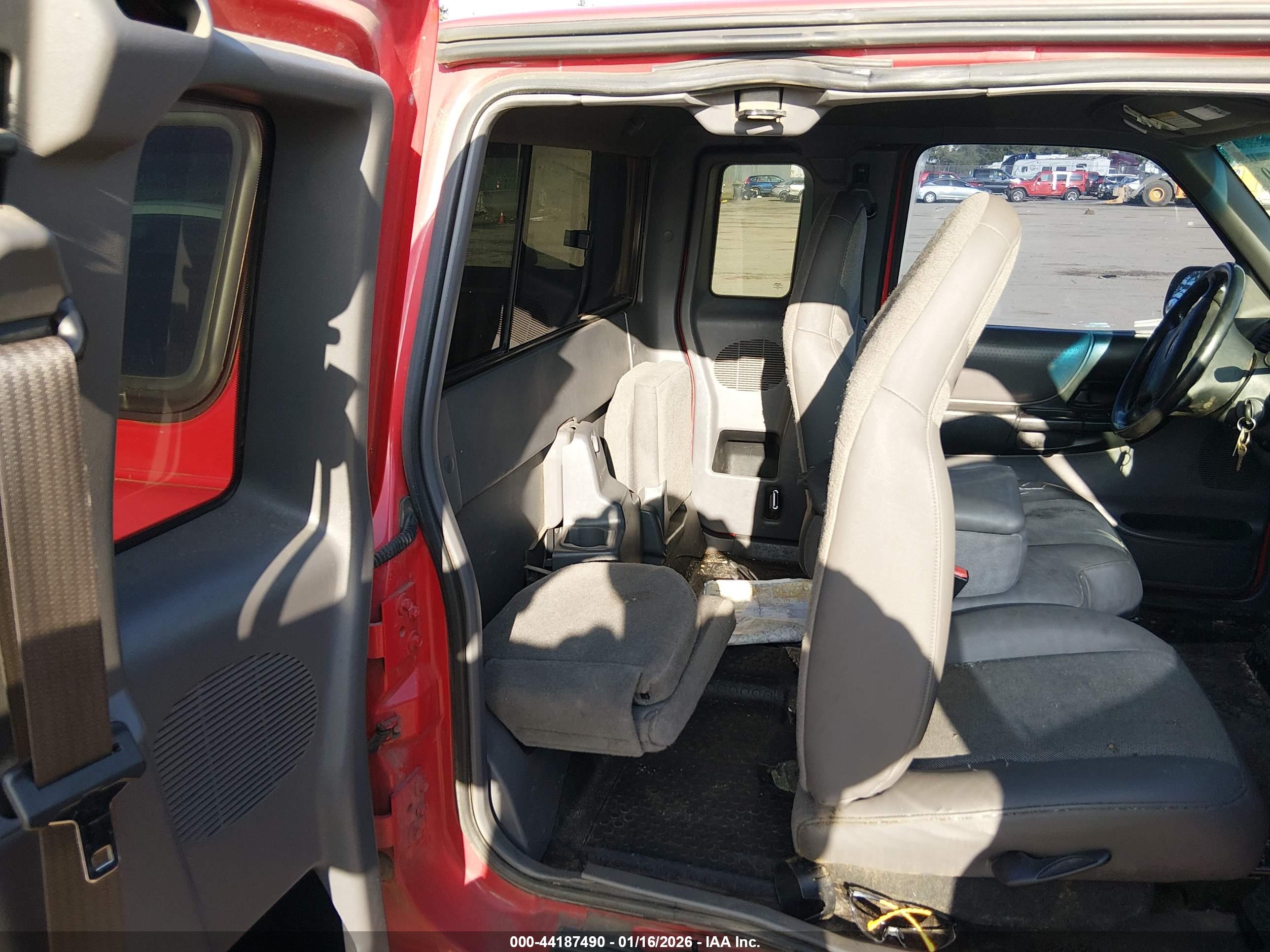 FORD RANGER image 8