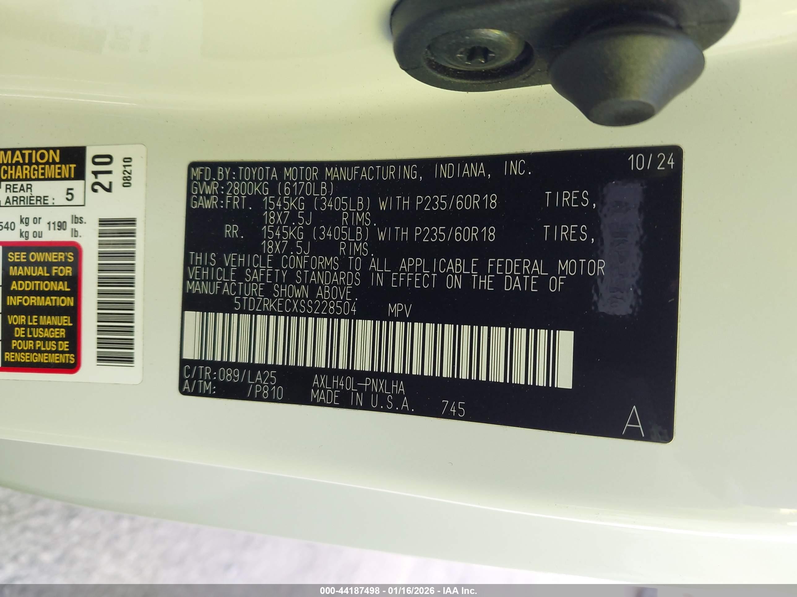 TOYOTA SIENNA image 9
