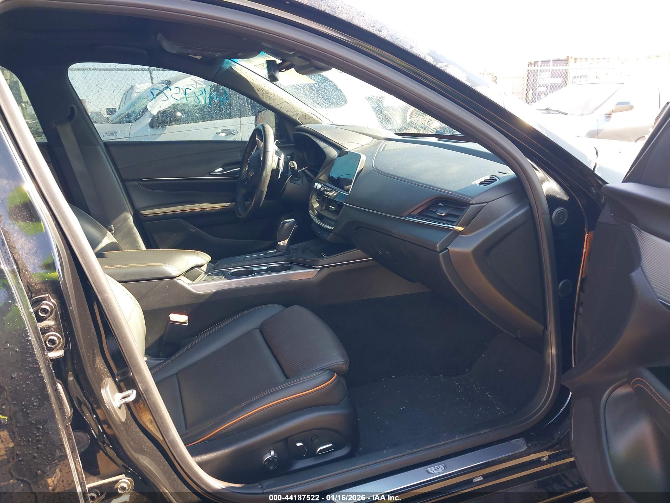 CADILLAC CT4 image 5