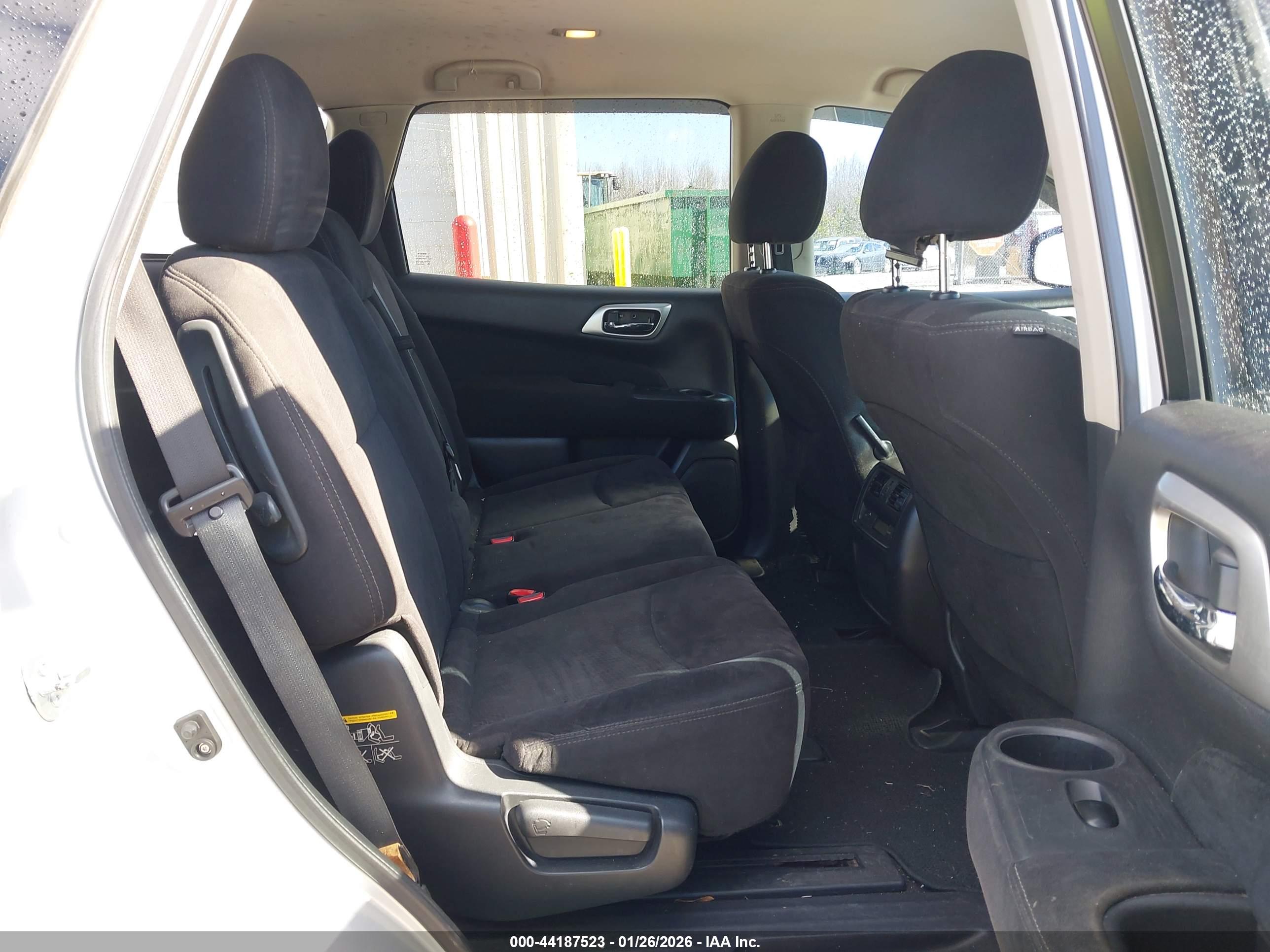 NISSAN PATHFINDER image 8