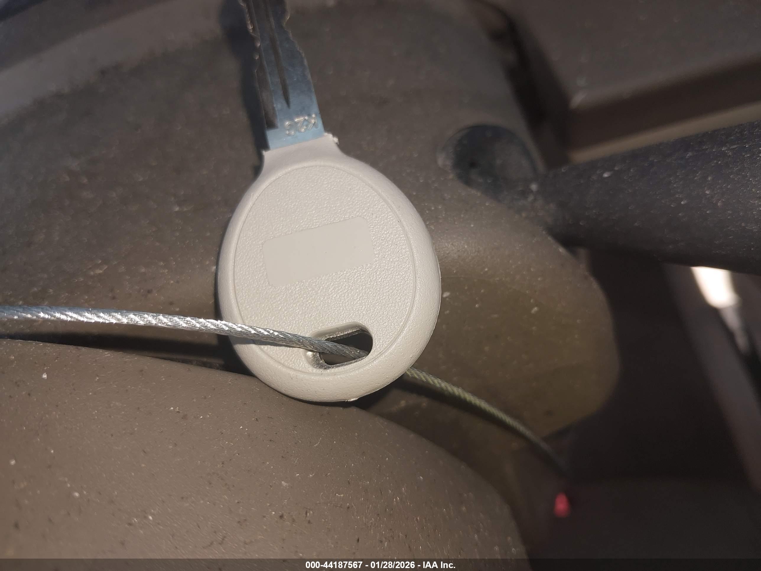 JEEP LIBERTY image 11