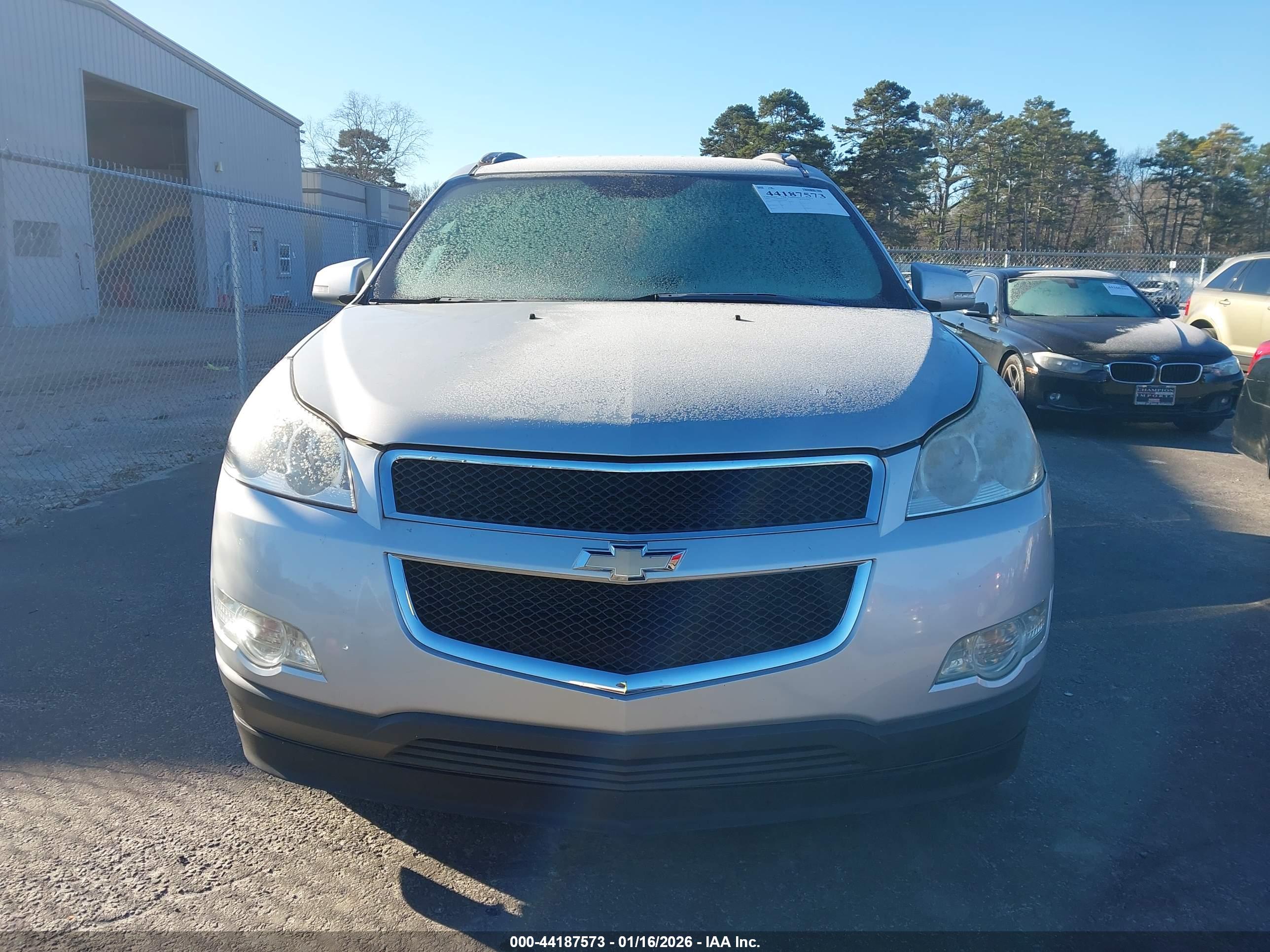 CHEVROLET TRAVERSE image 6