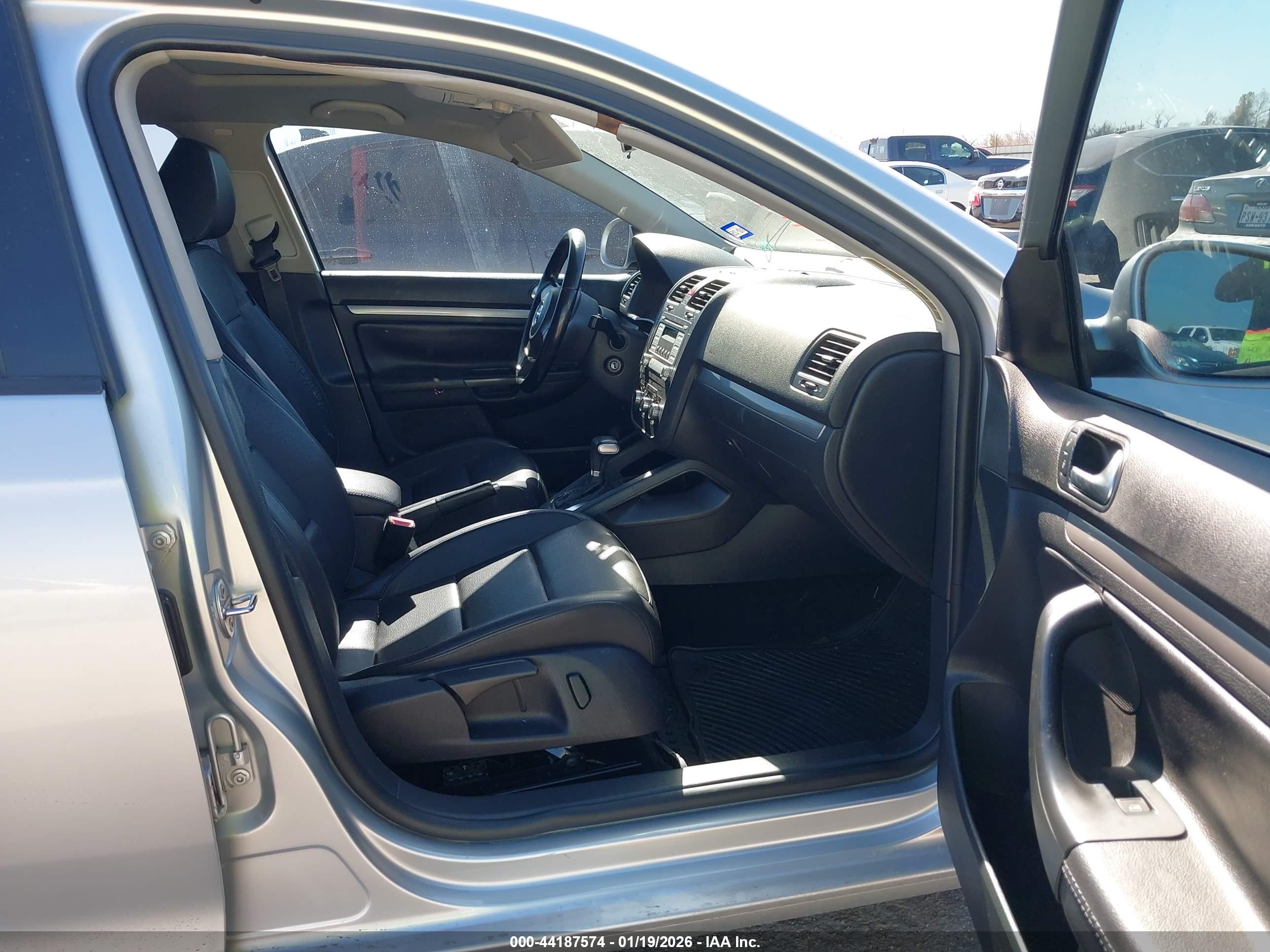 VOLKSWAGEN JETTA image 5