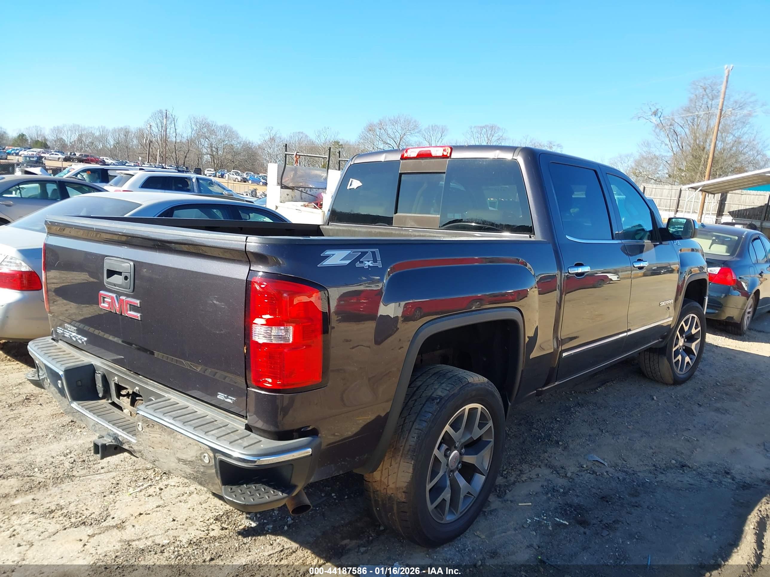 GMC SIERRA image 4