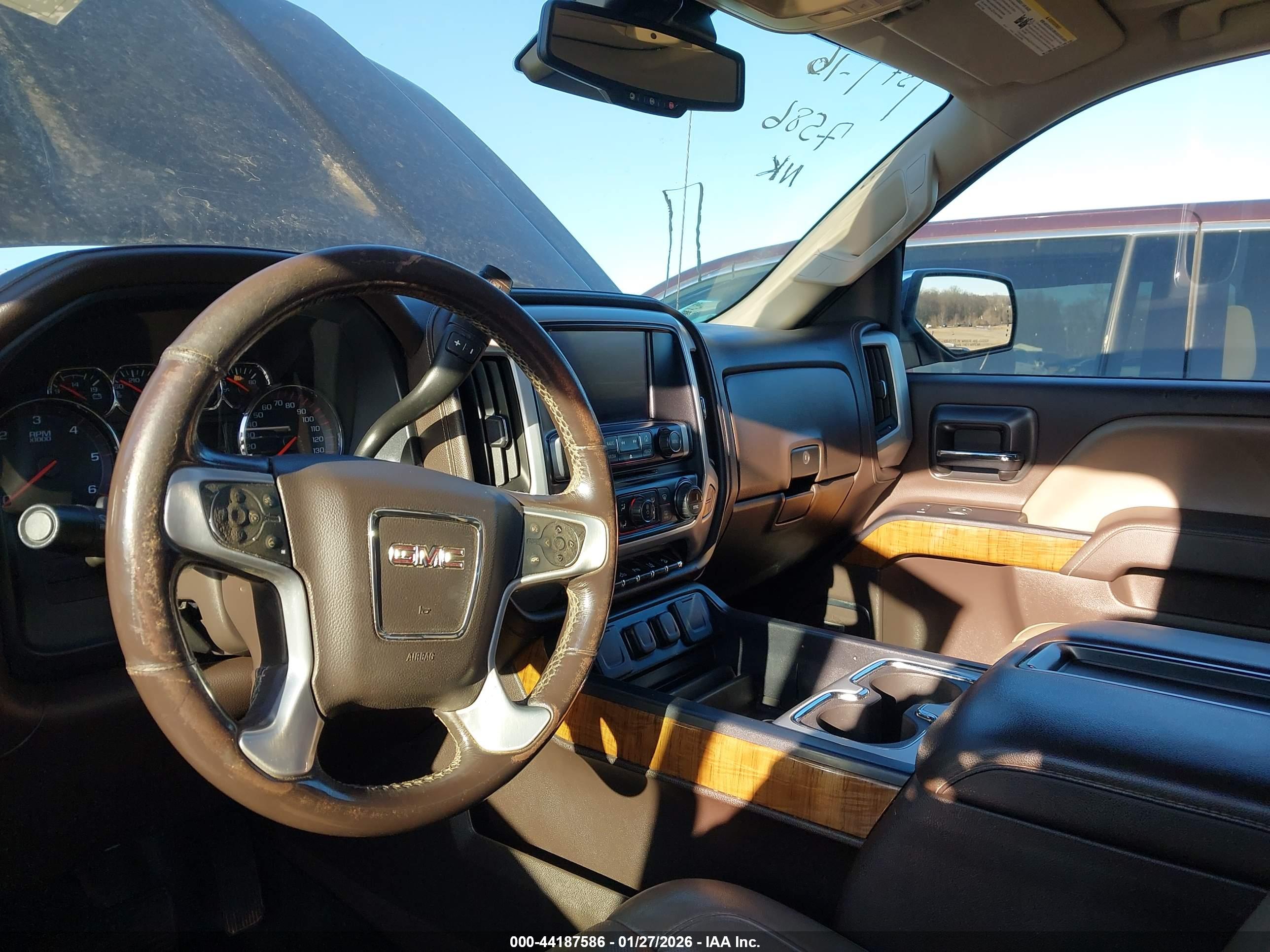GMC SIERRA image 5