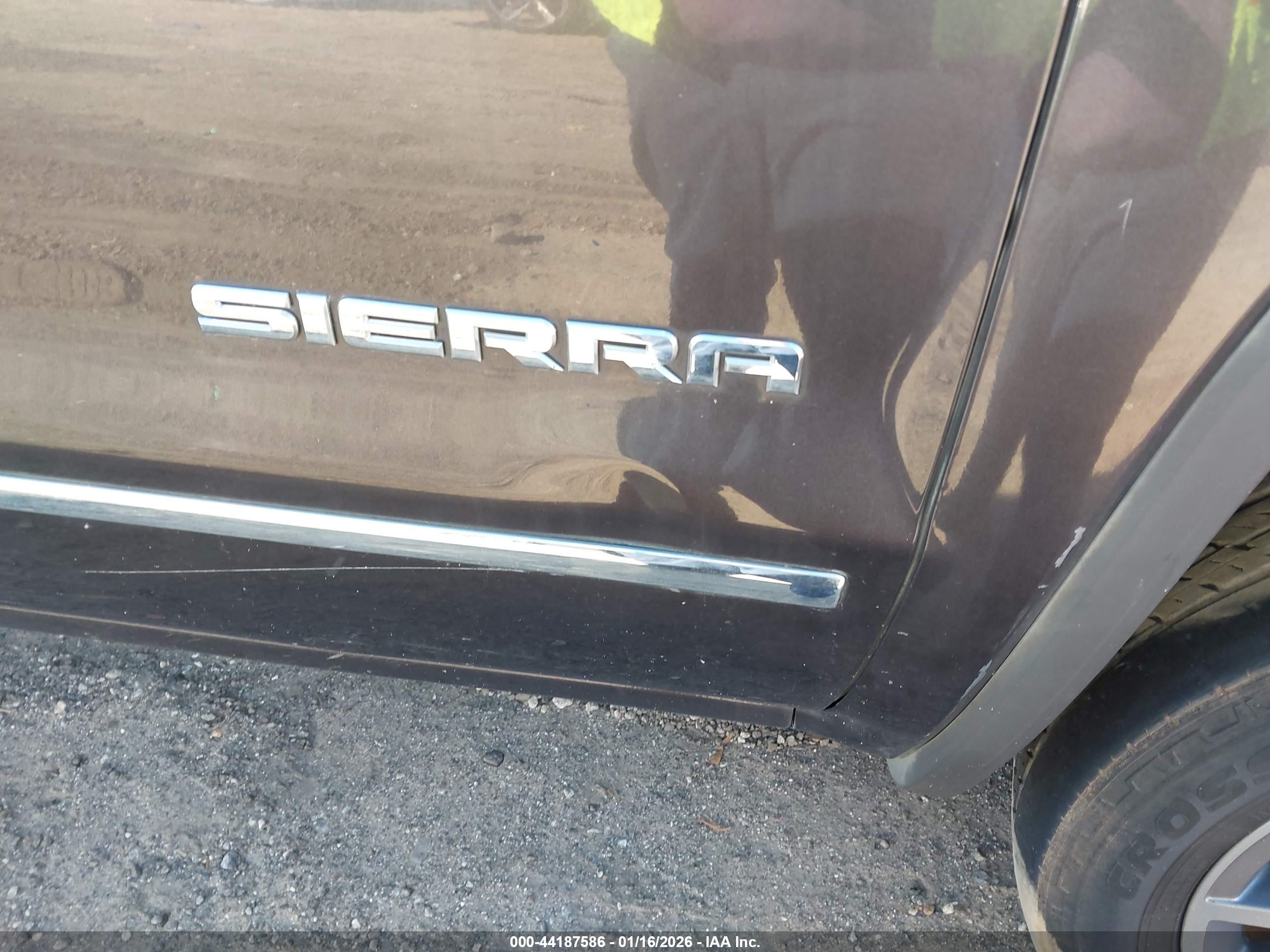 GMC SIERRA image 6