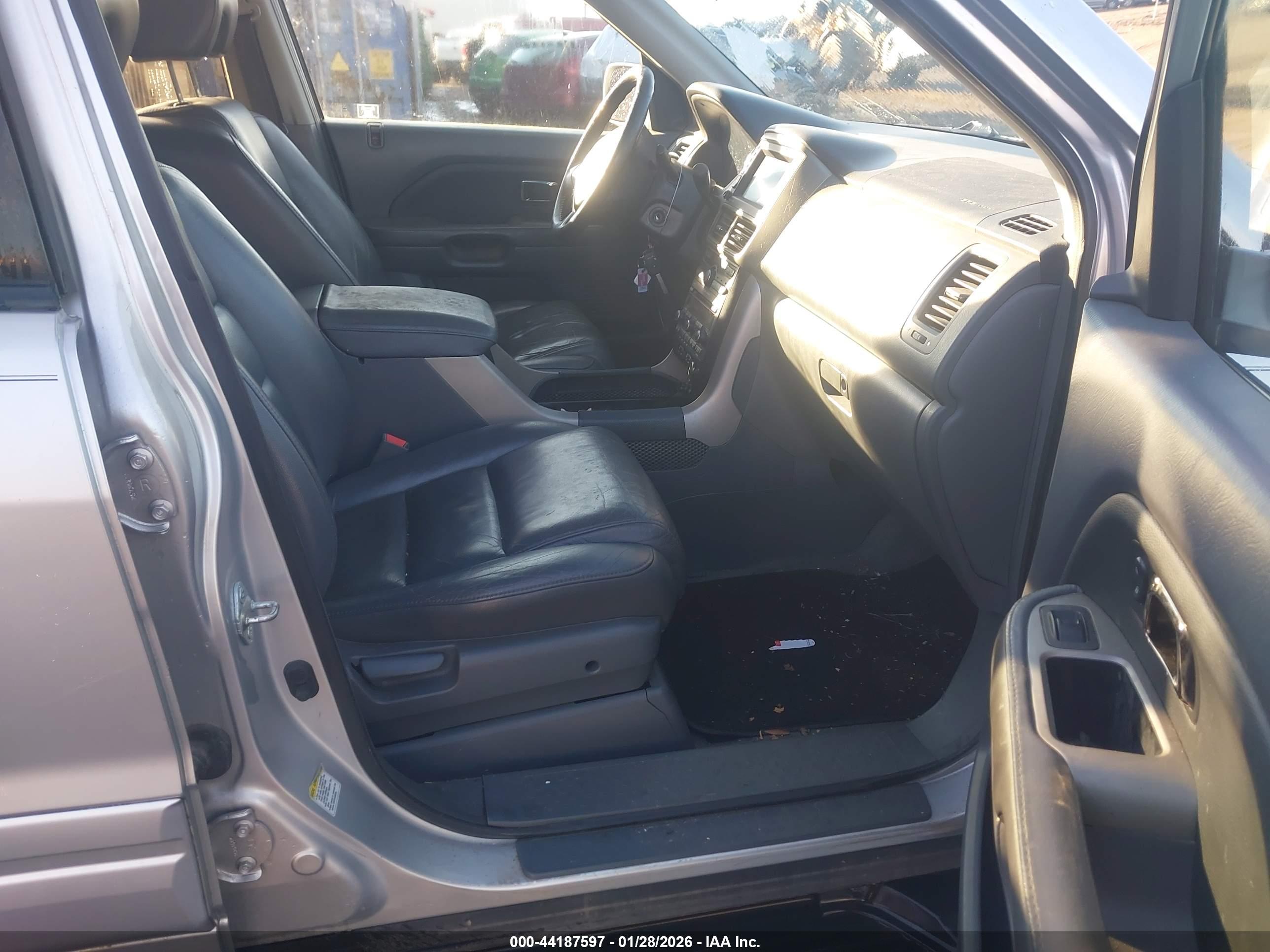 HONDA PILOT image 5