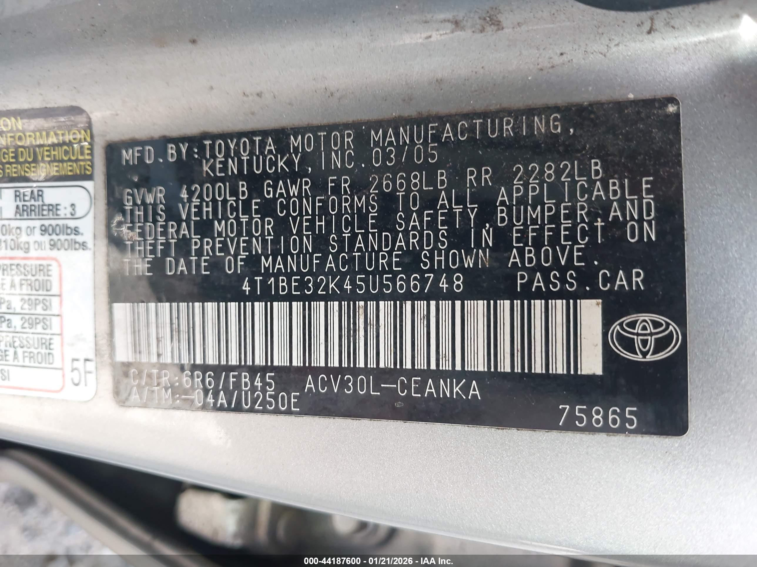 TOYOTA CAMRY image 9