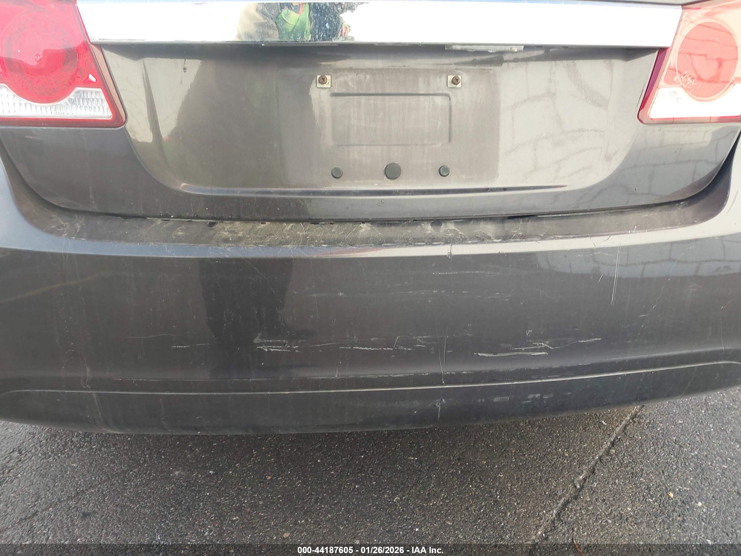 CHEVROLET CRUZE image 6
