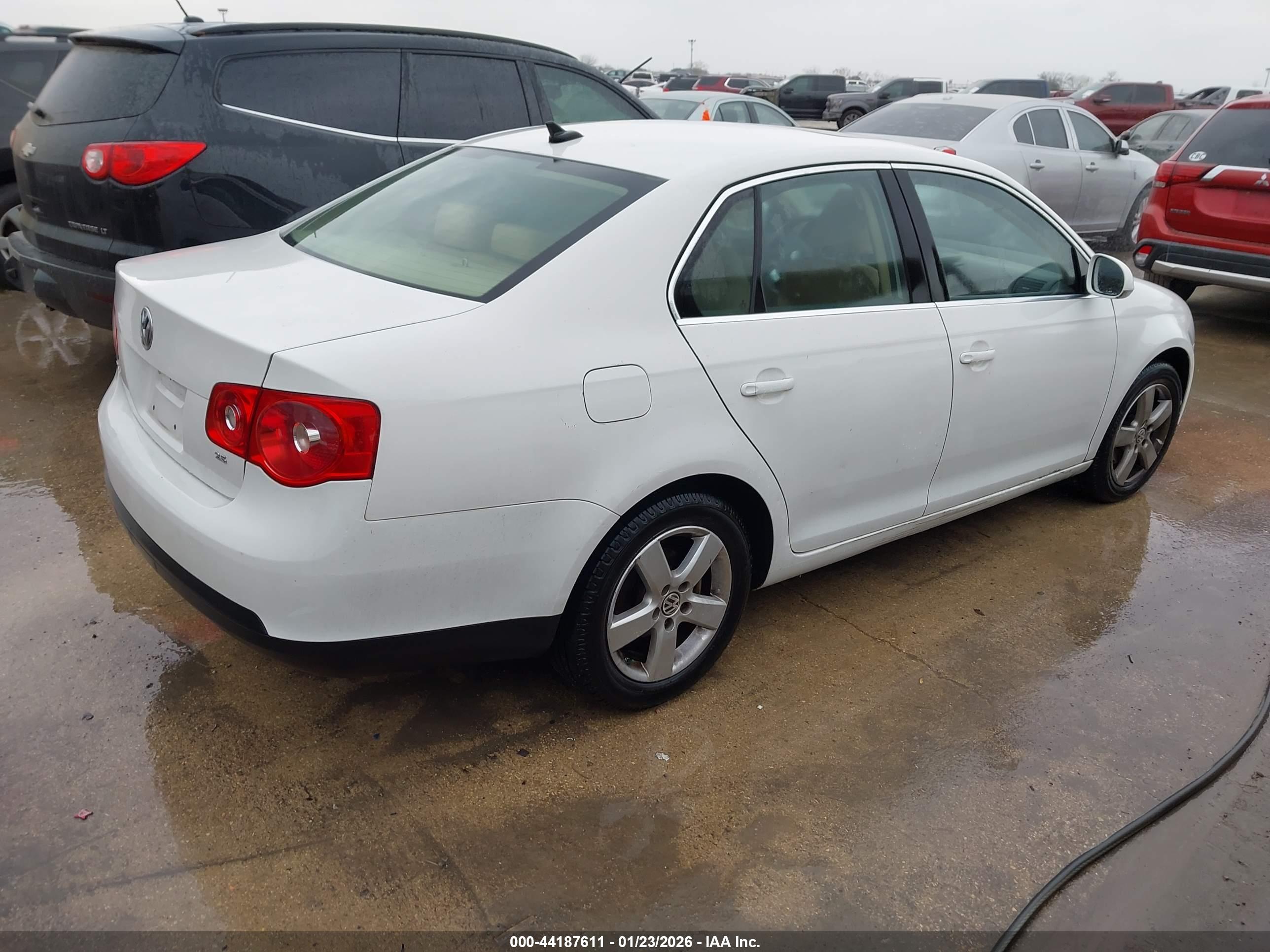 VOLKSWAGEN JETTA image 4