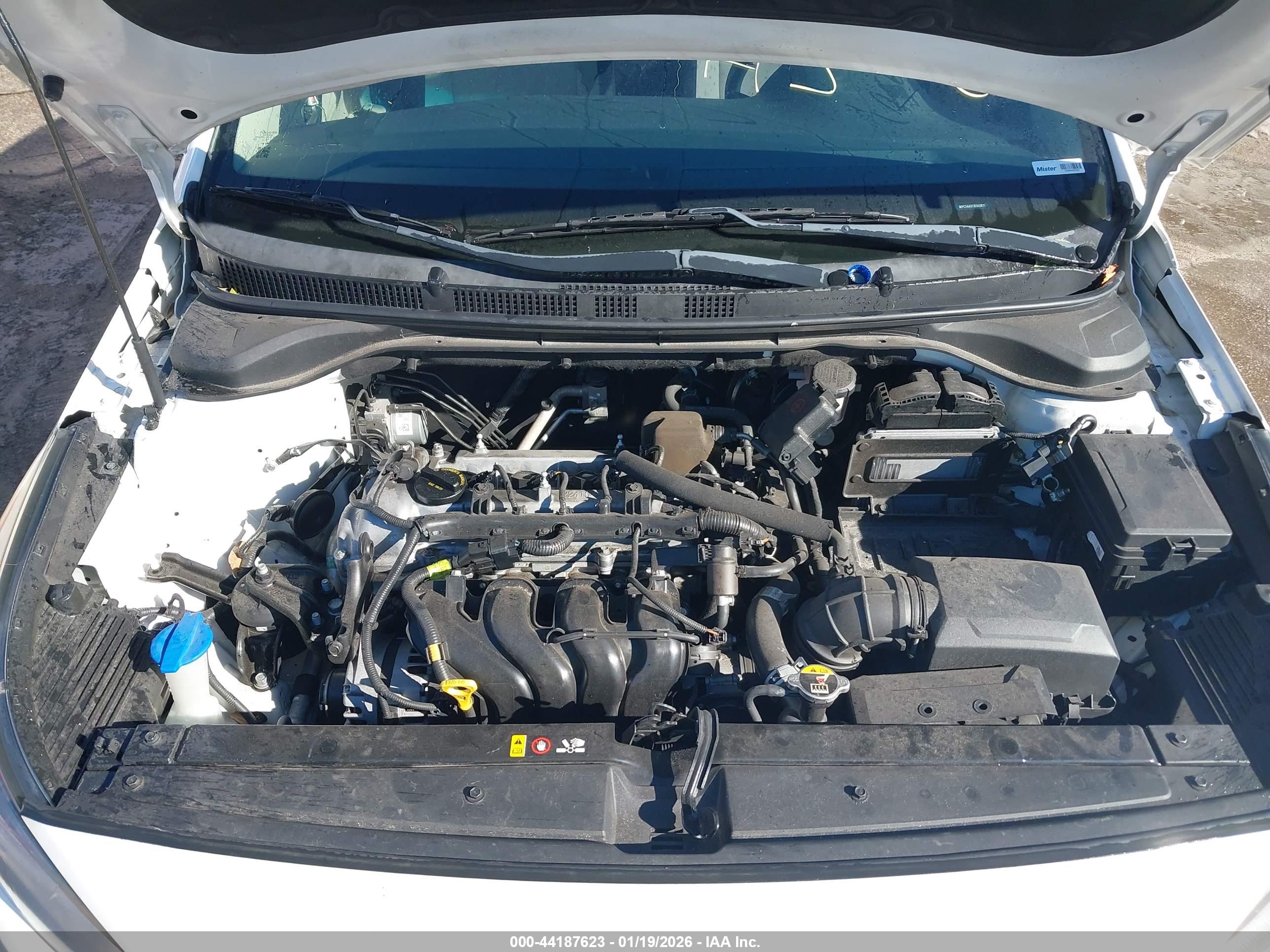 HYUNDAI ACCENT image 10