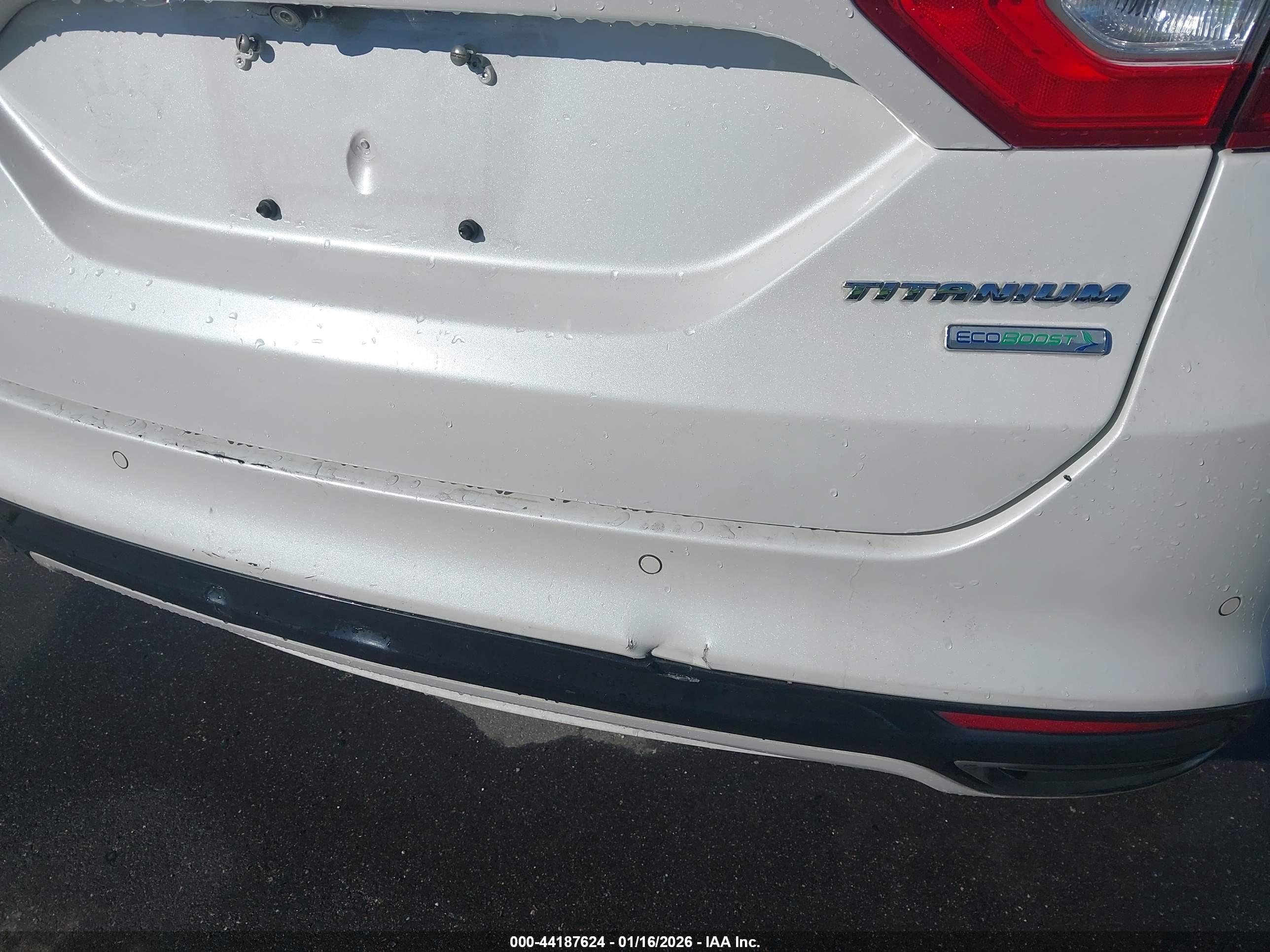 FORD FUSION image 6