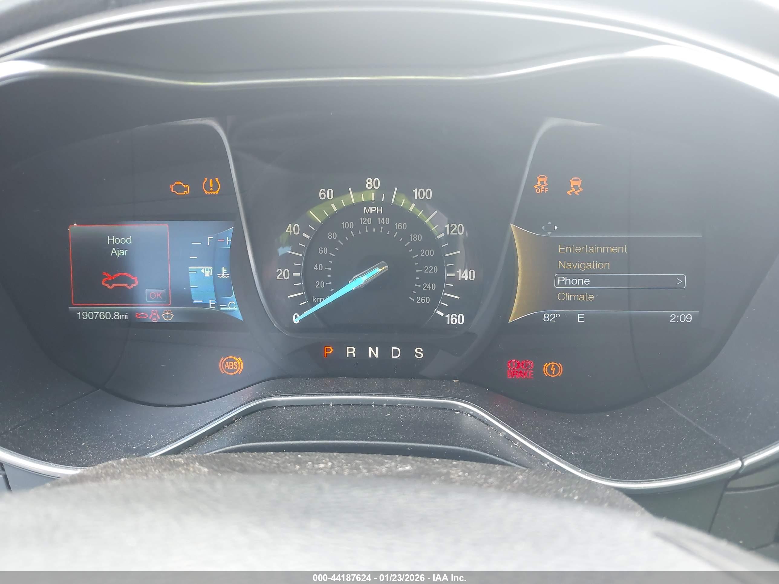FORD FUSION image 7