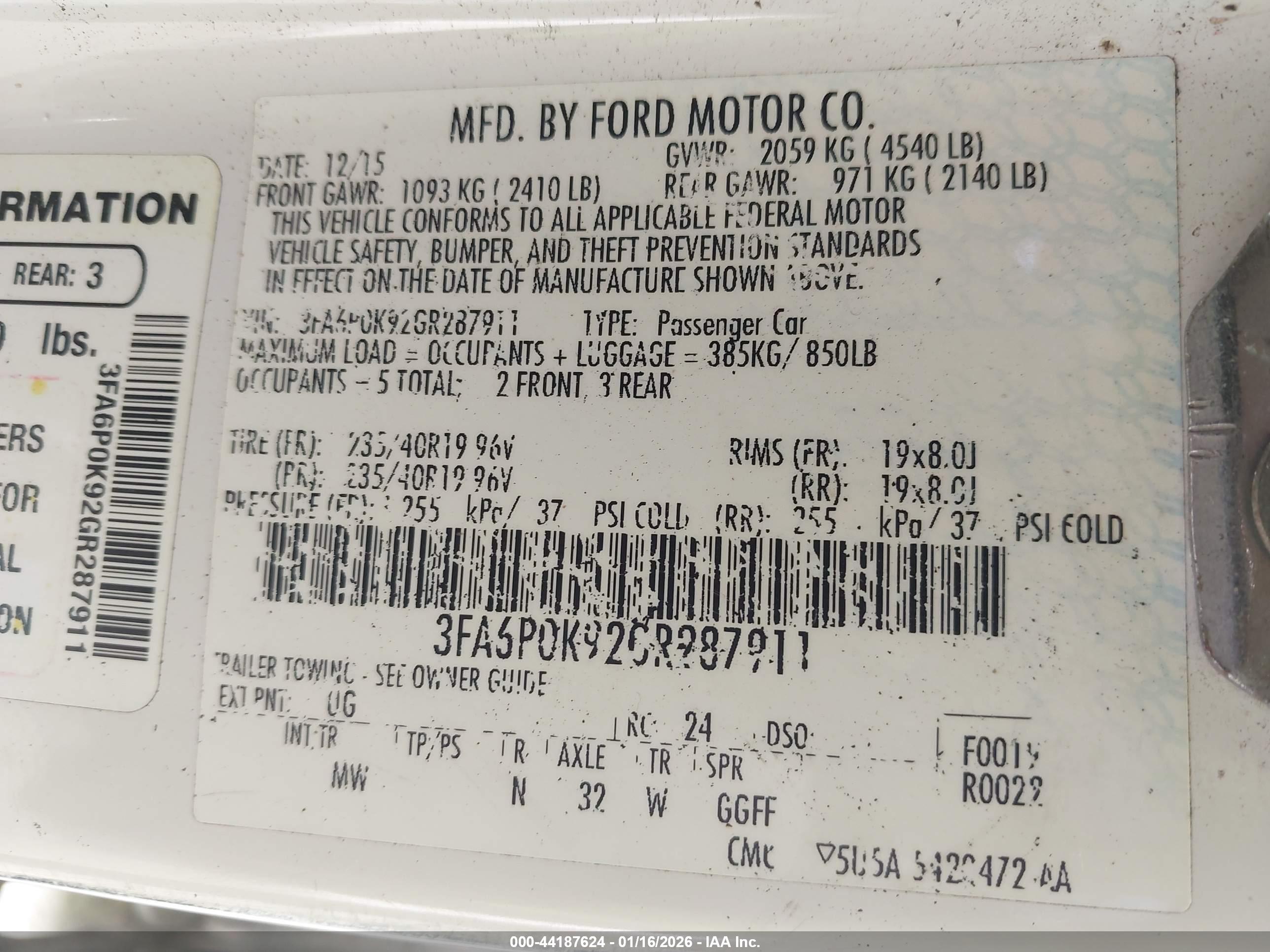 FORD FUSION image 9