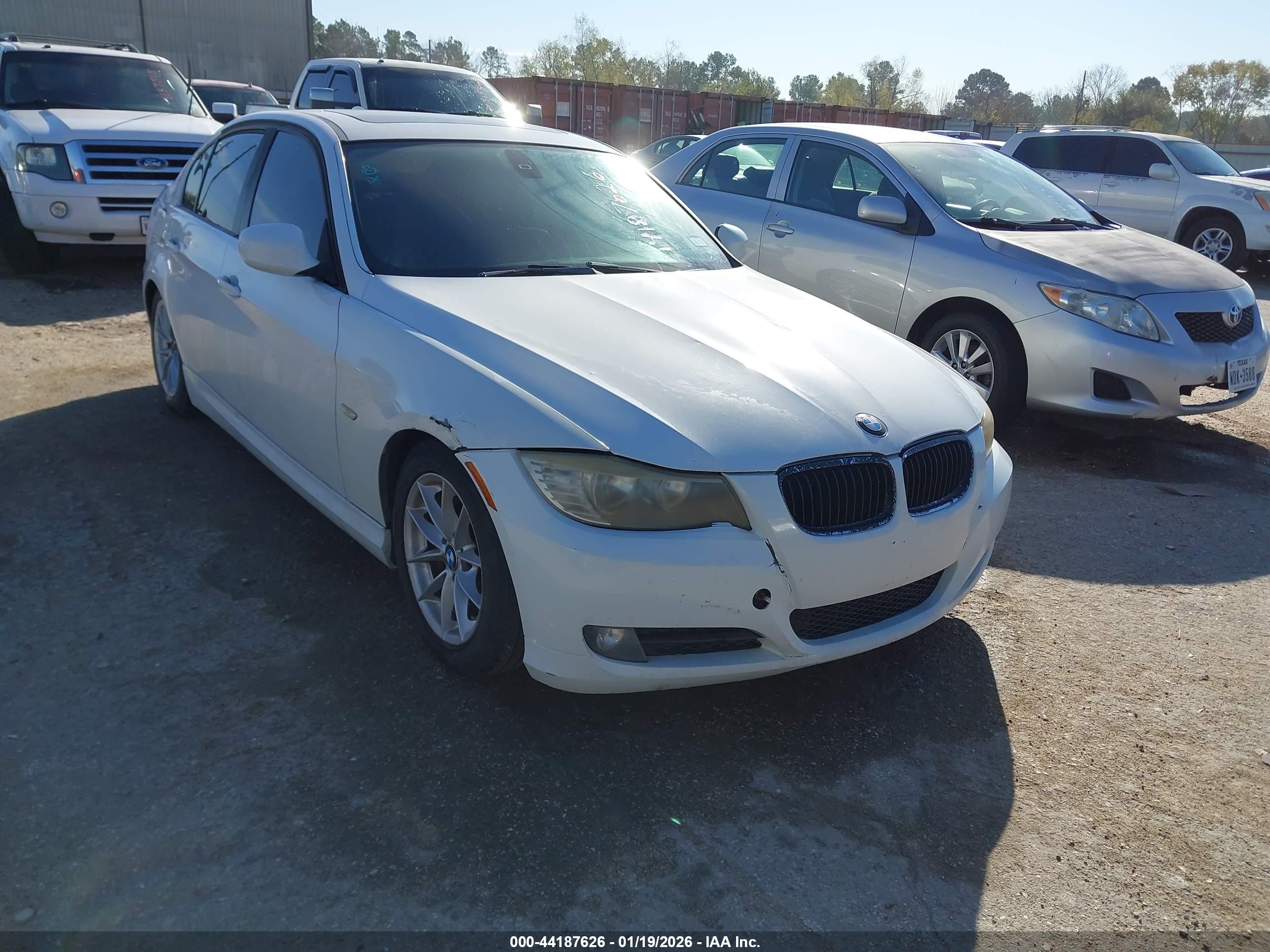 BMW 328I image 3