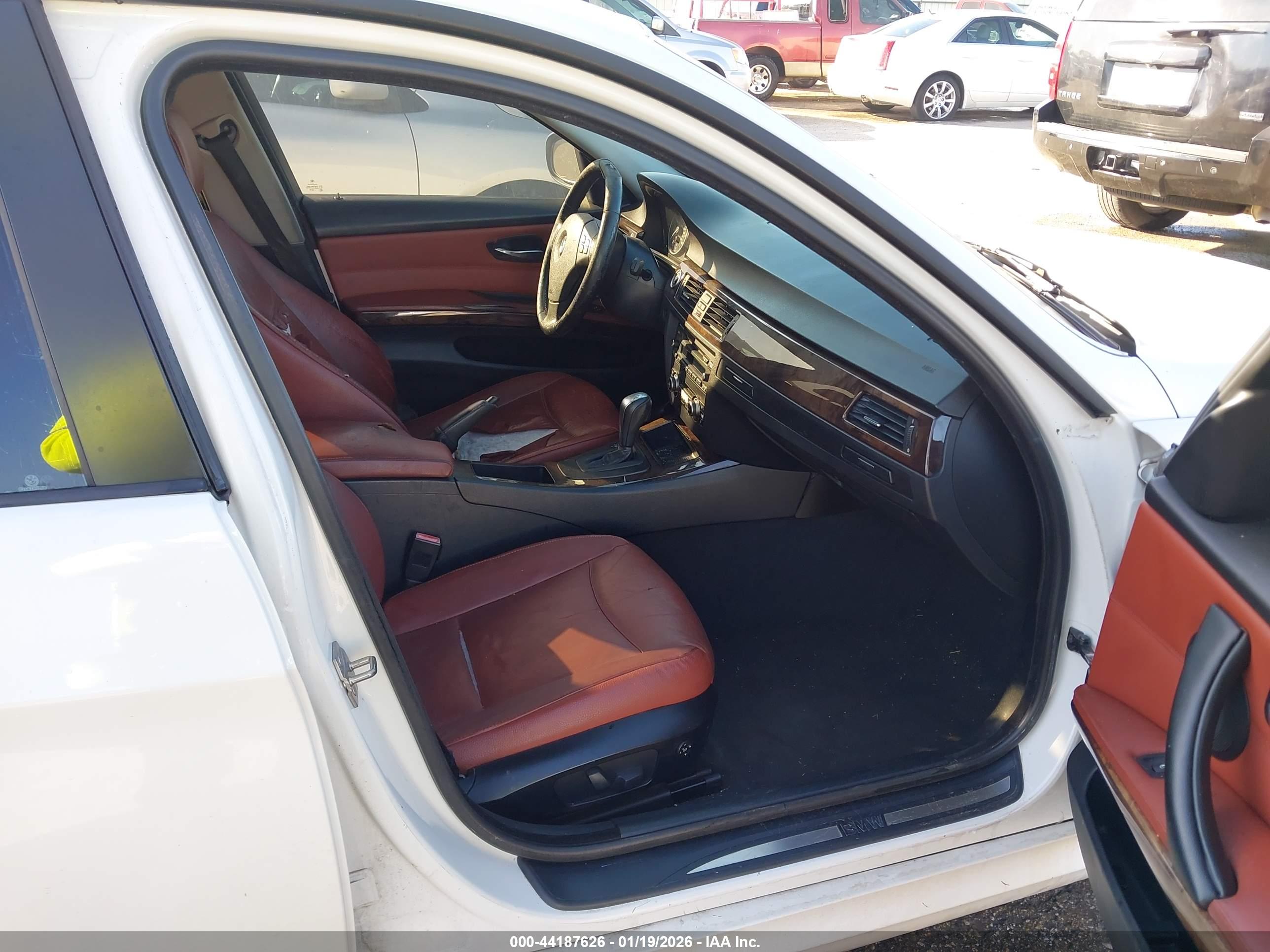 BMW 328I image 5