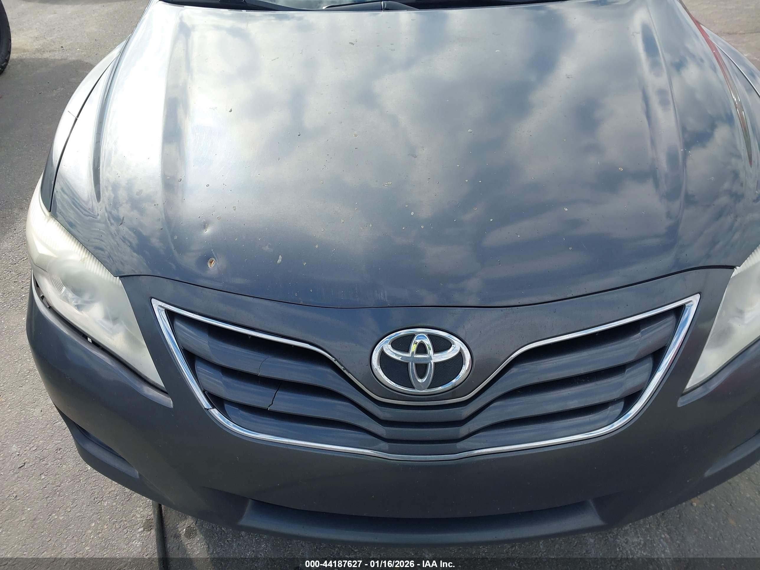 TOYOTA CAMRY image 6
