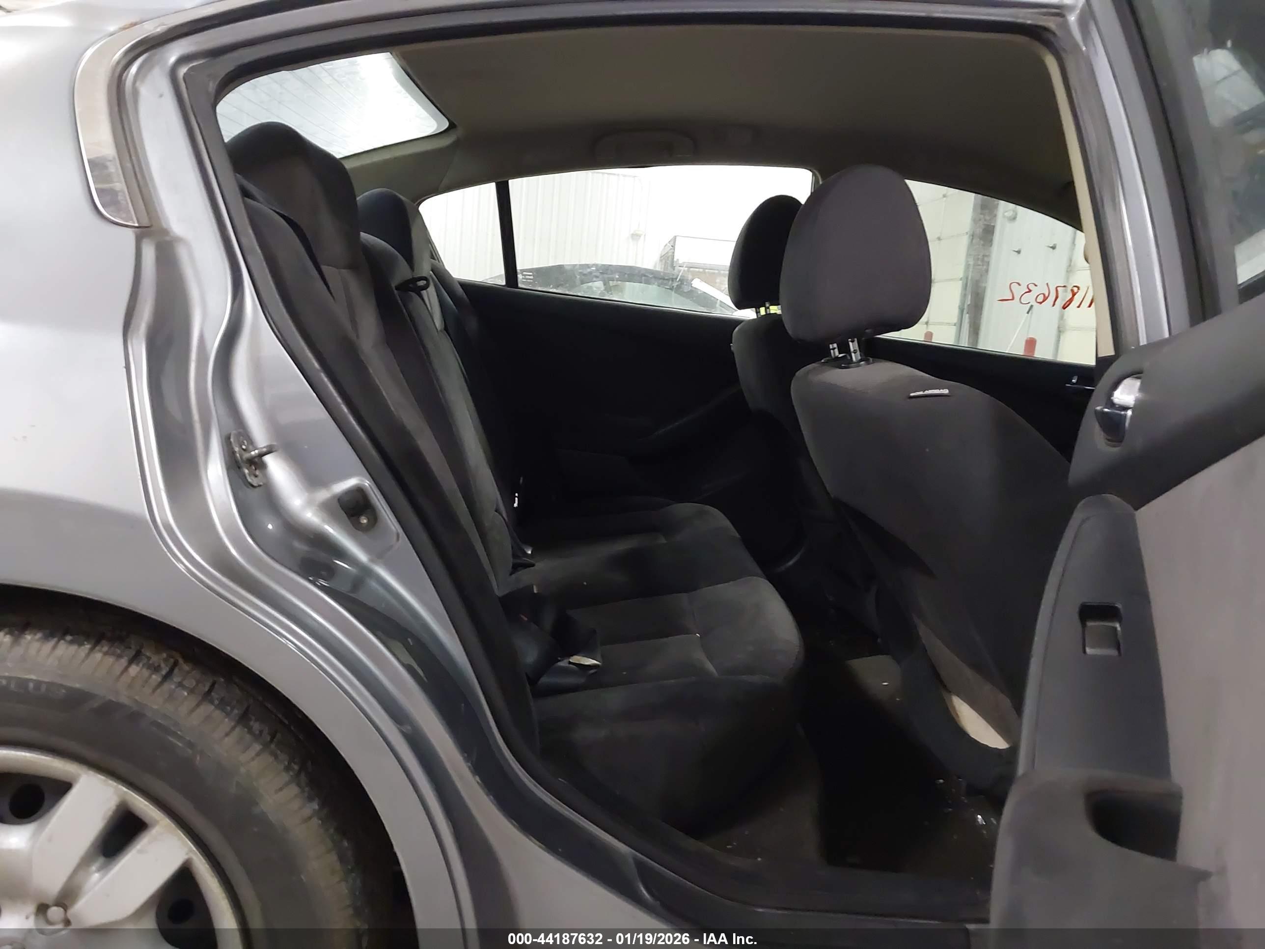 NISSAN ALTIMA image 8