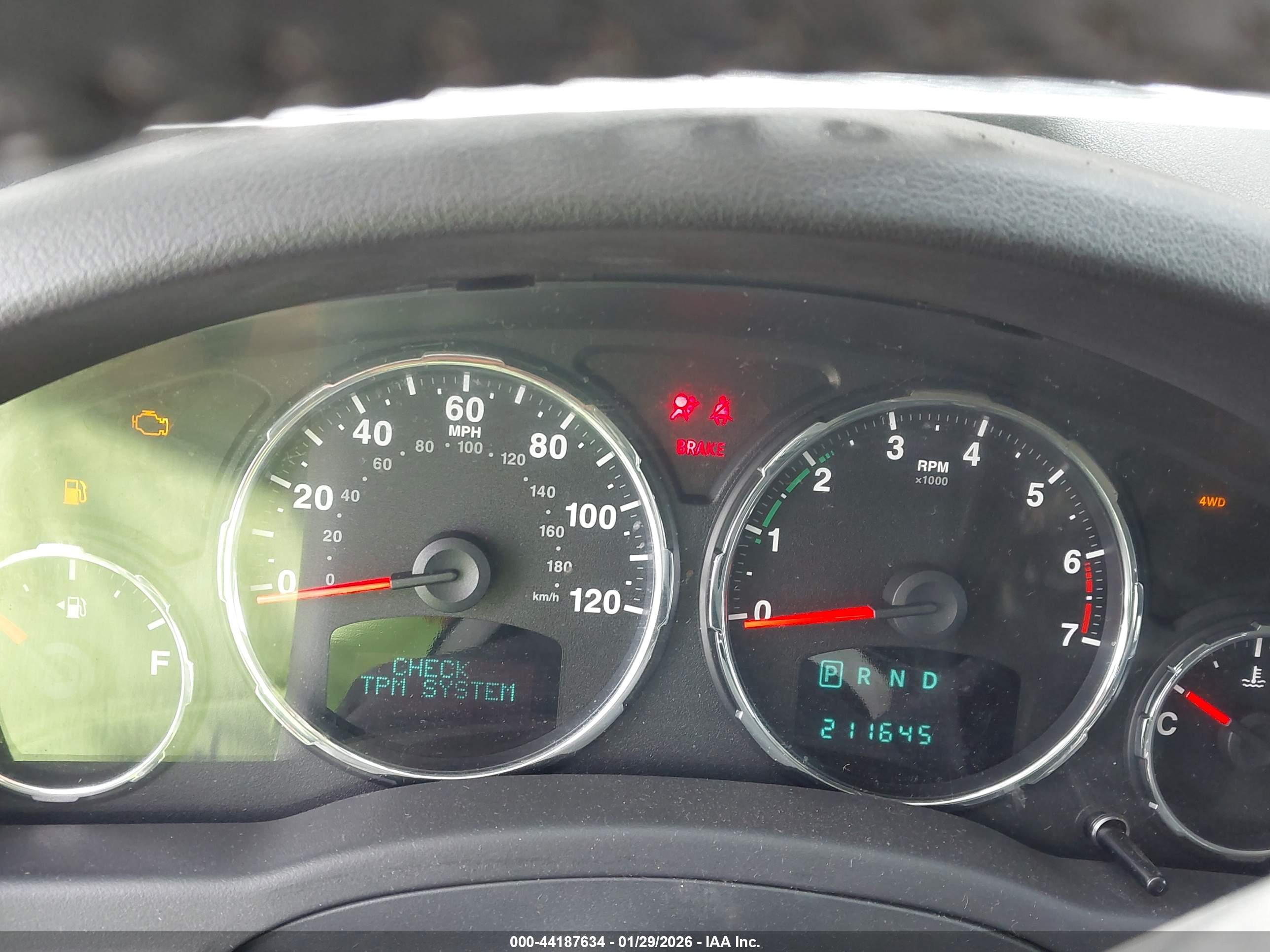 JEEP LIBERTY image 7