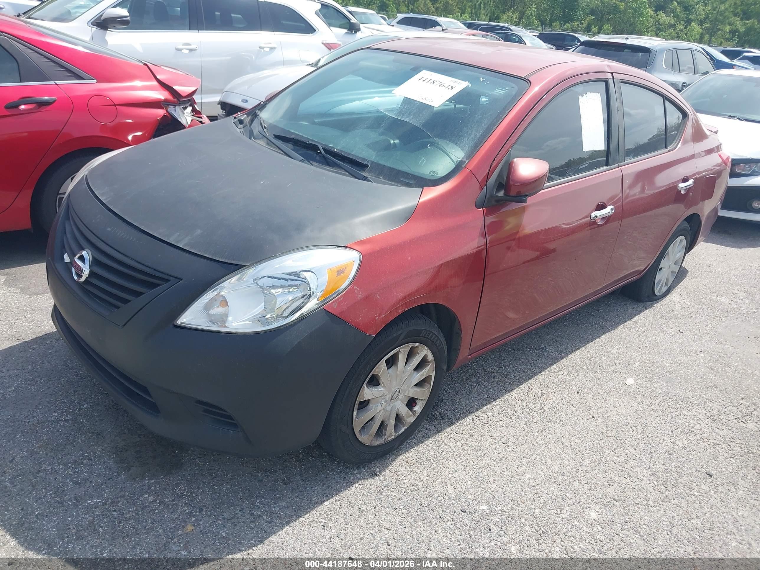 NISSAN VERSA image 2