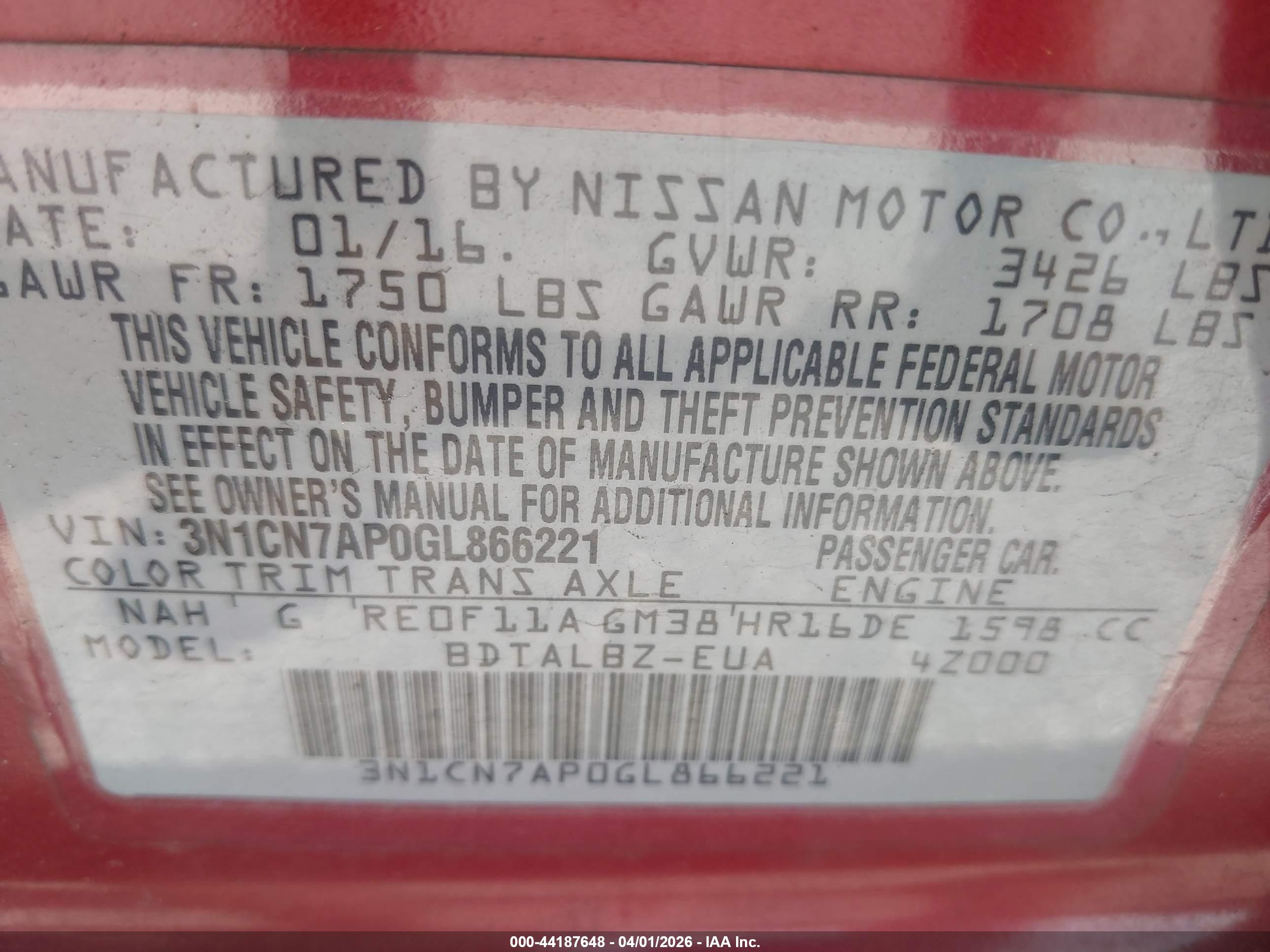 NISSAN VERSA image 9