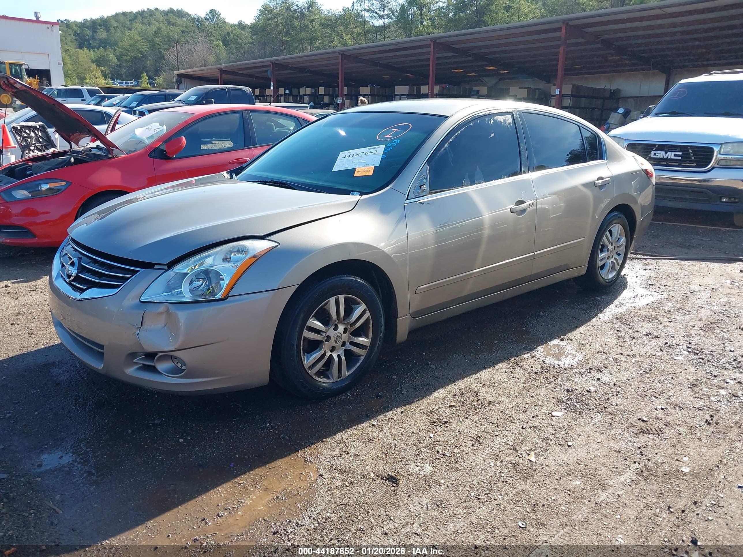 NISSAN ALTIMA image 2