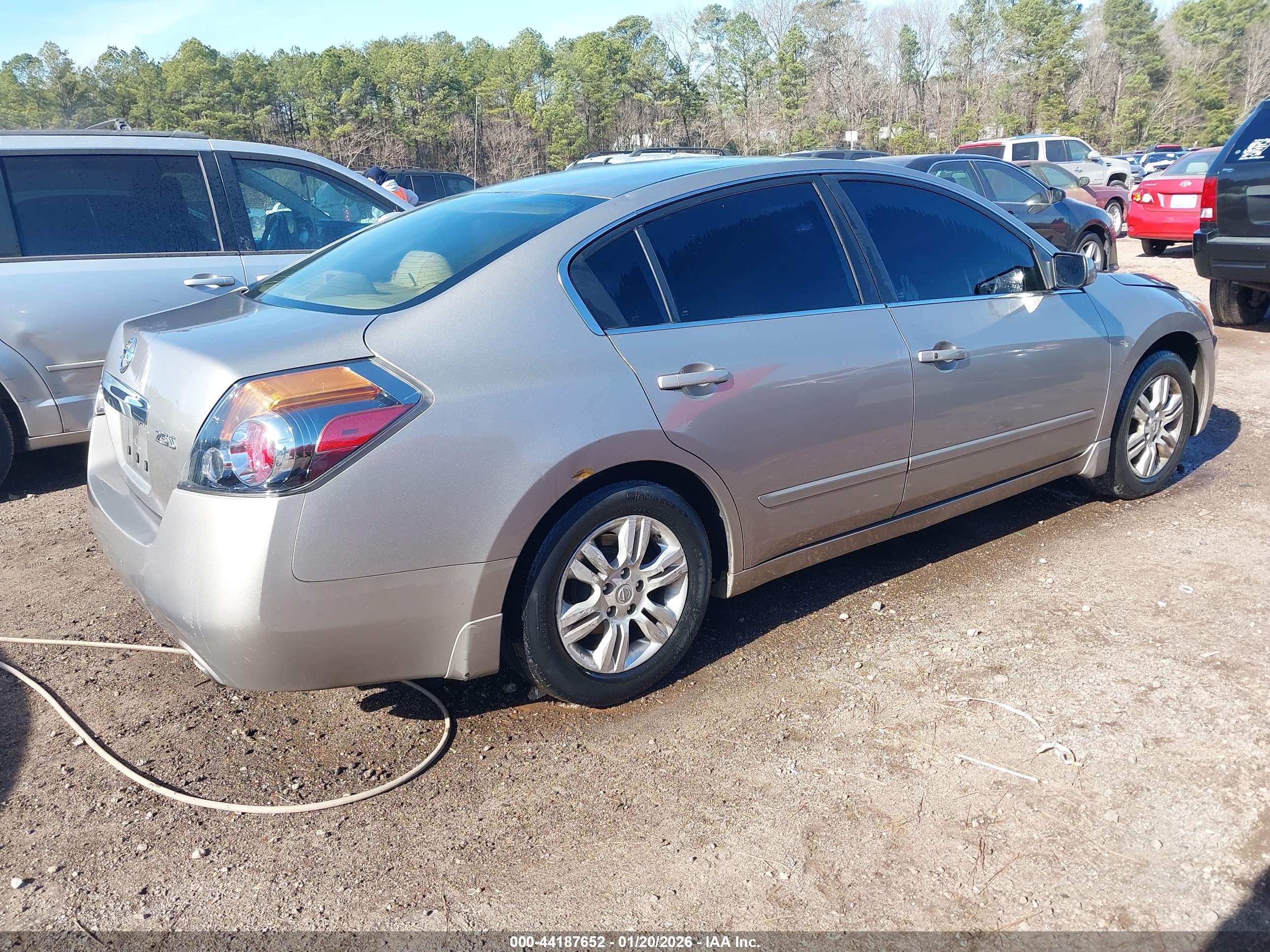 NISSAN ALTIMA image 4