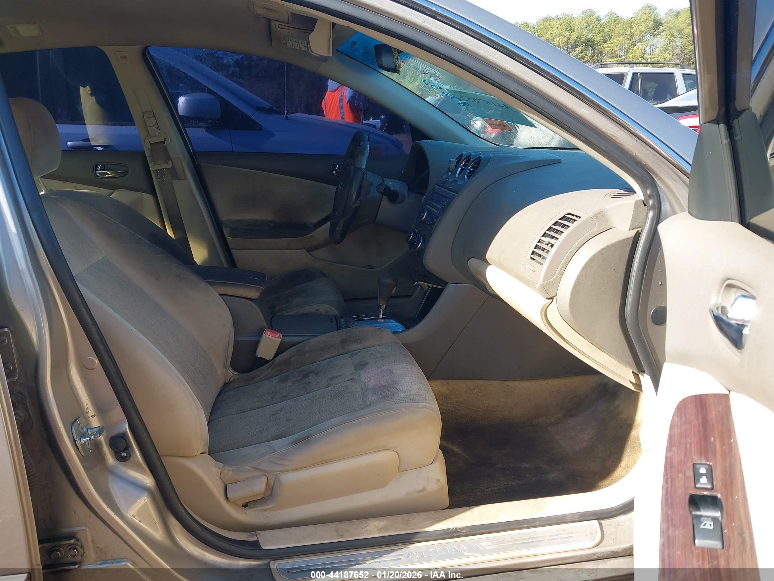 NISSAN ALTIMA image 5