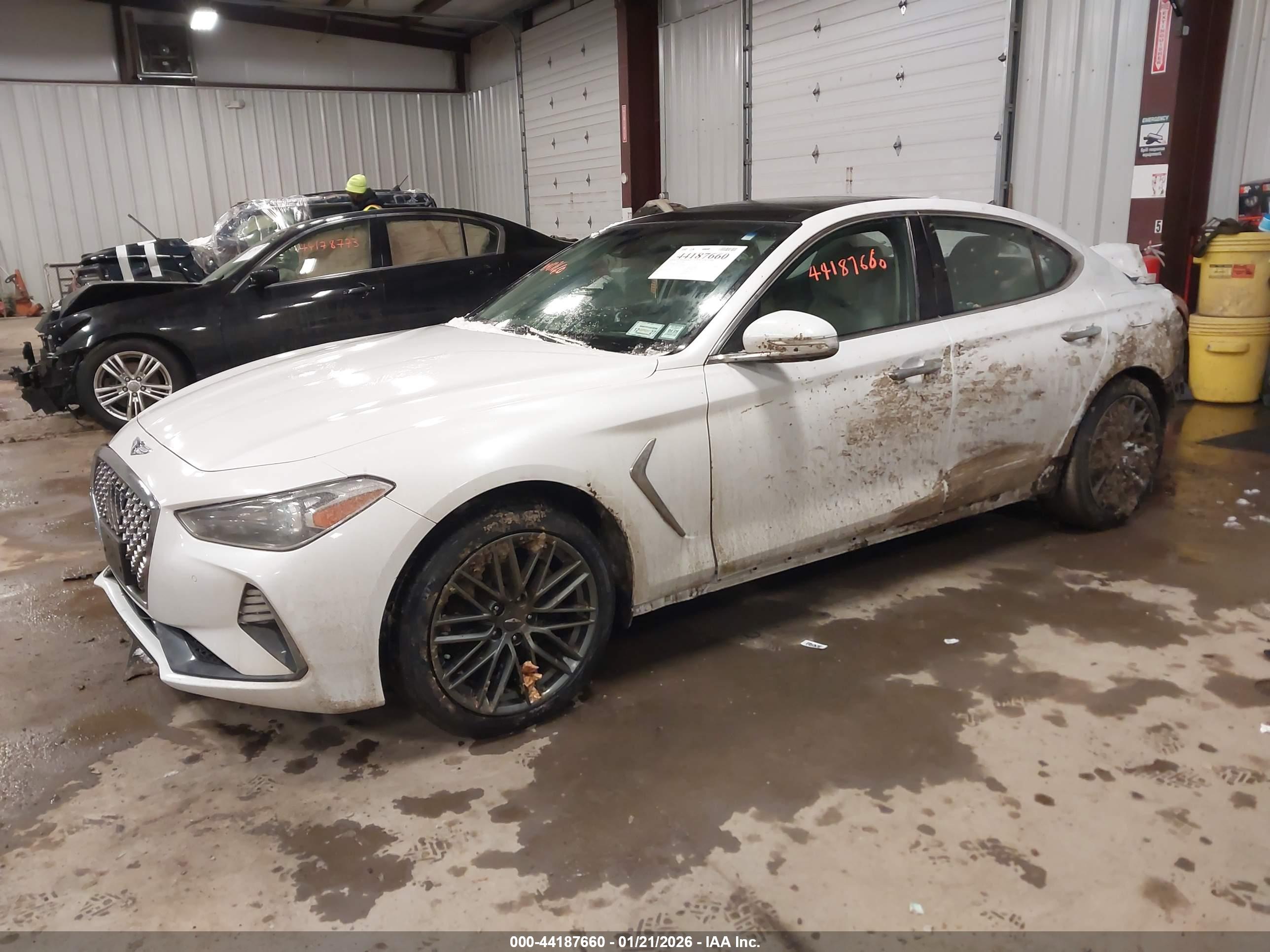 GENESIS G70 image 2
