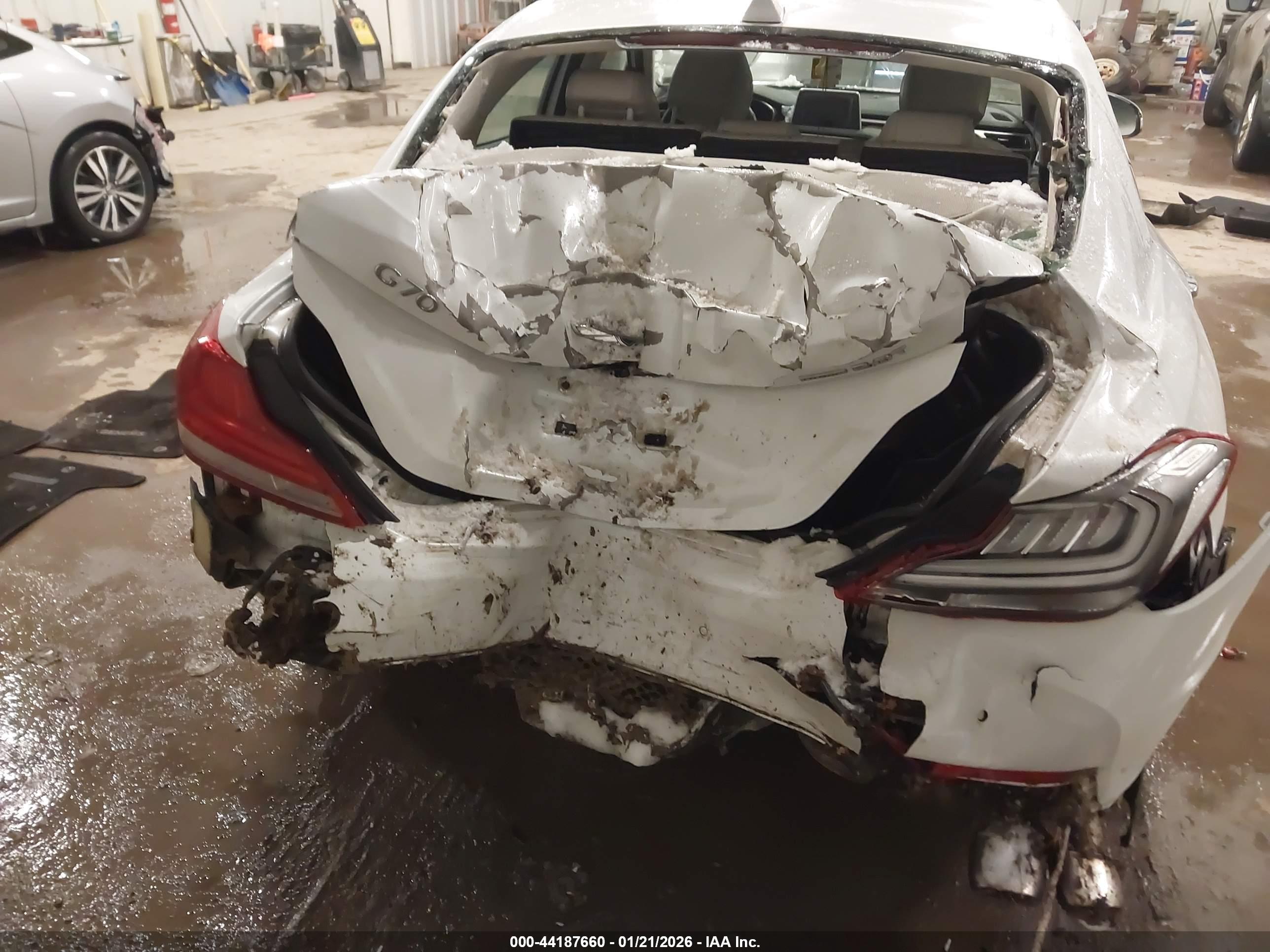 GENESIS G70 image 6