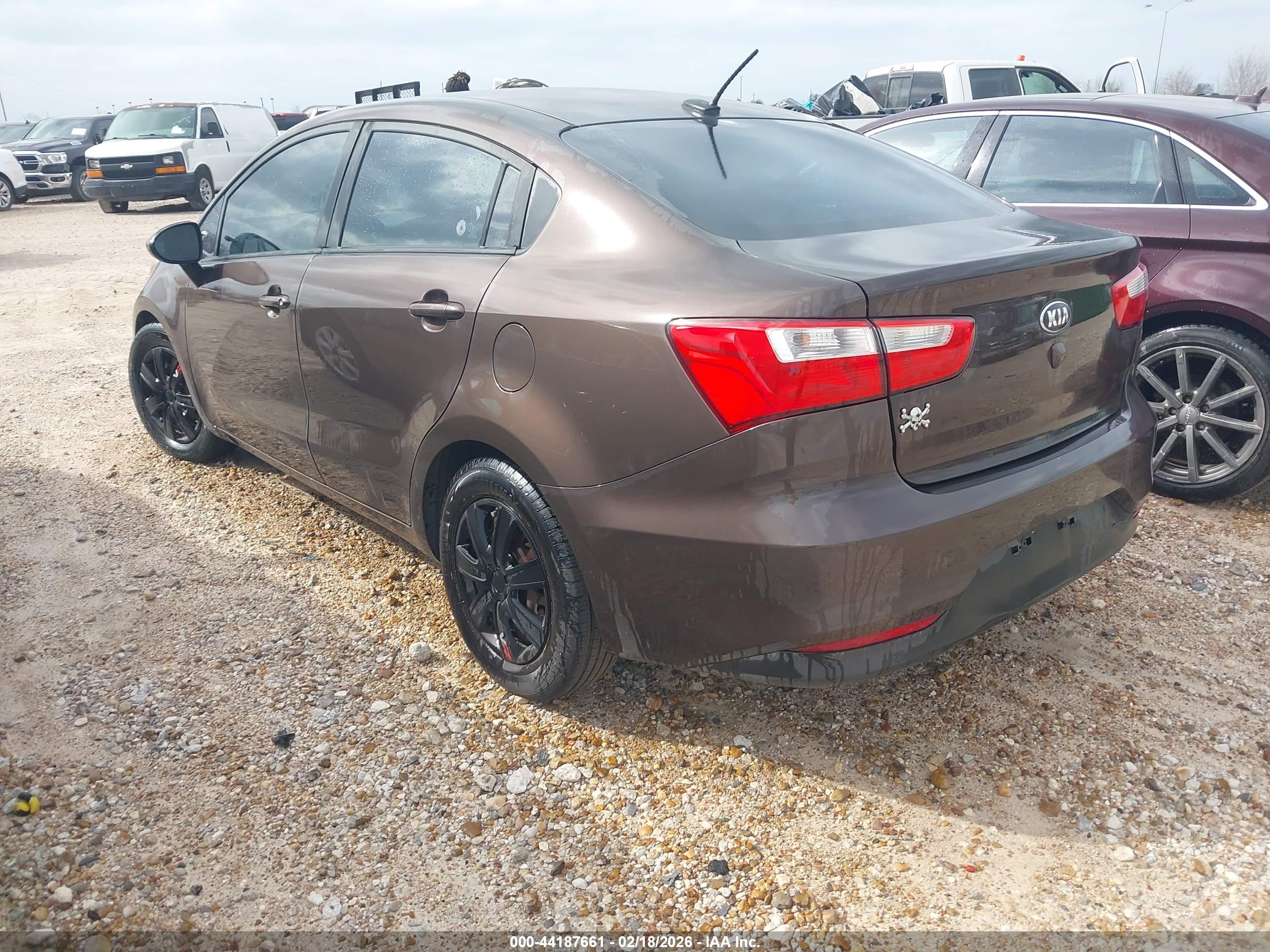 KIA RIO image 3