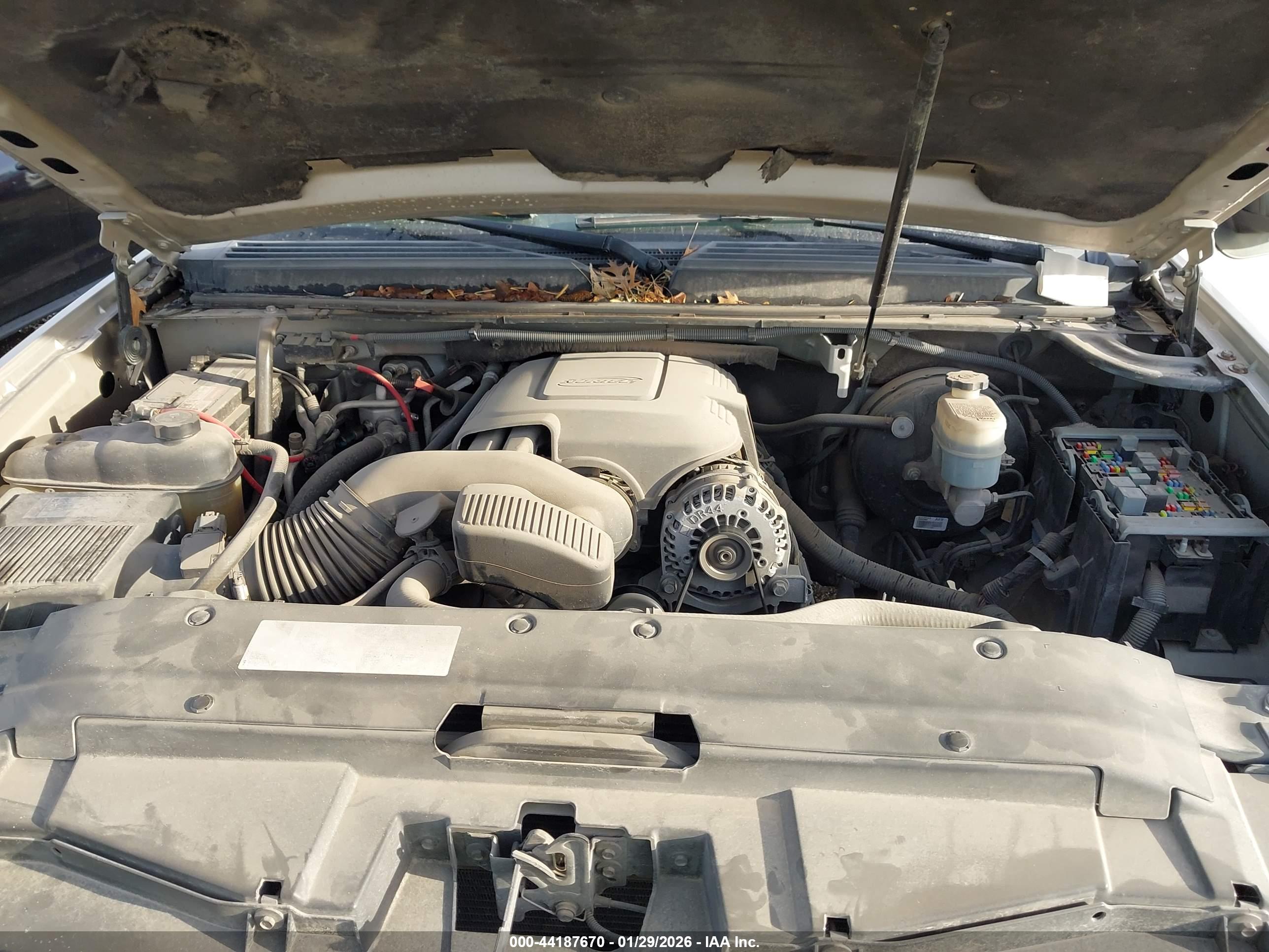 CHEVROLET SUBURBAN image 10