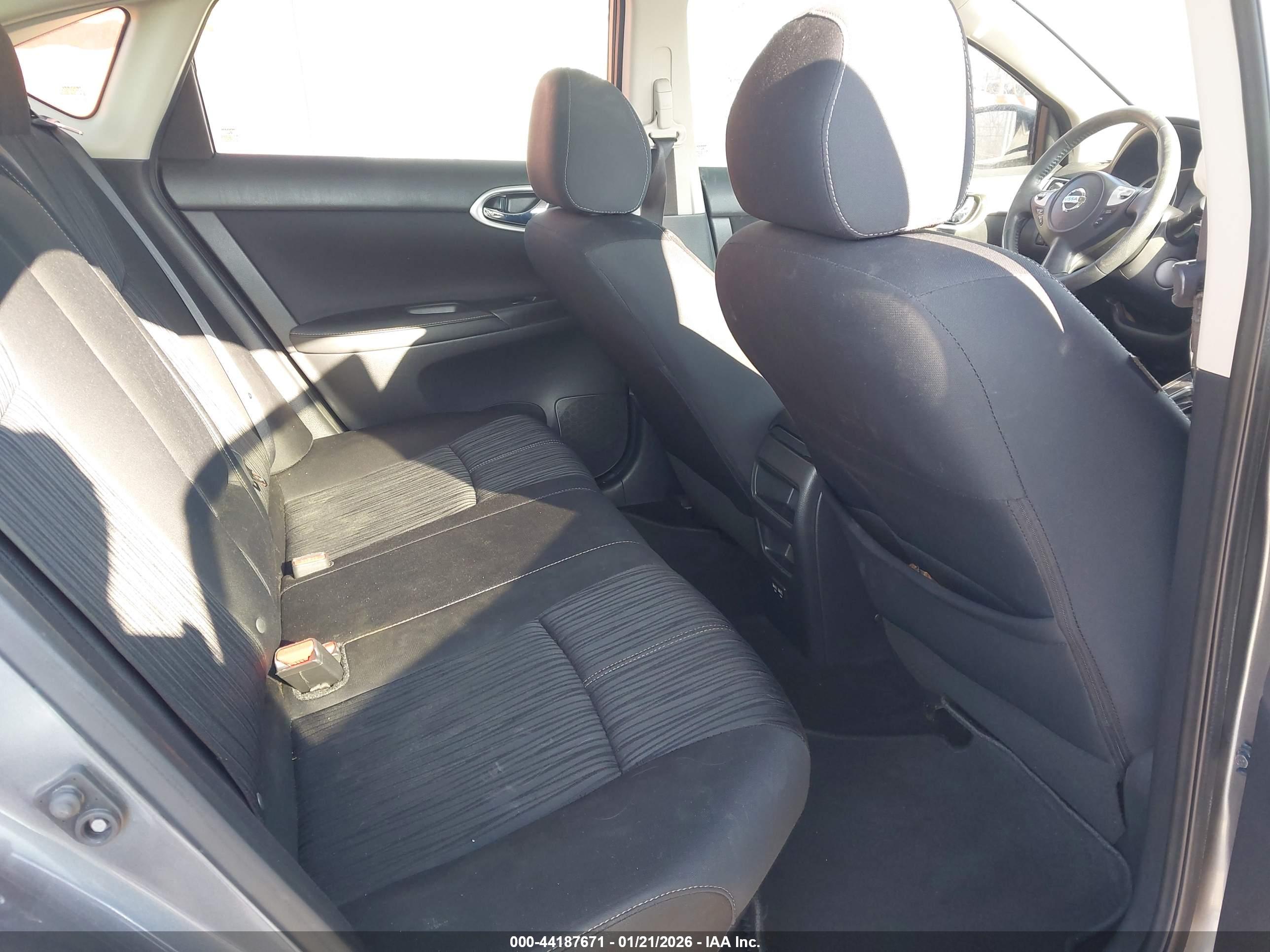NISSAN SENTRA image 8