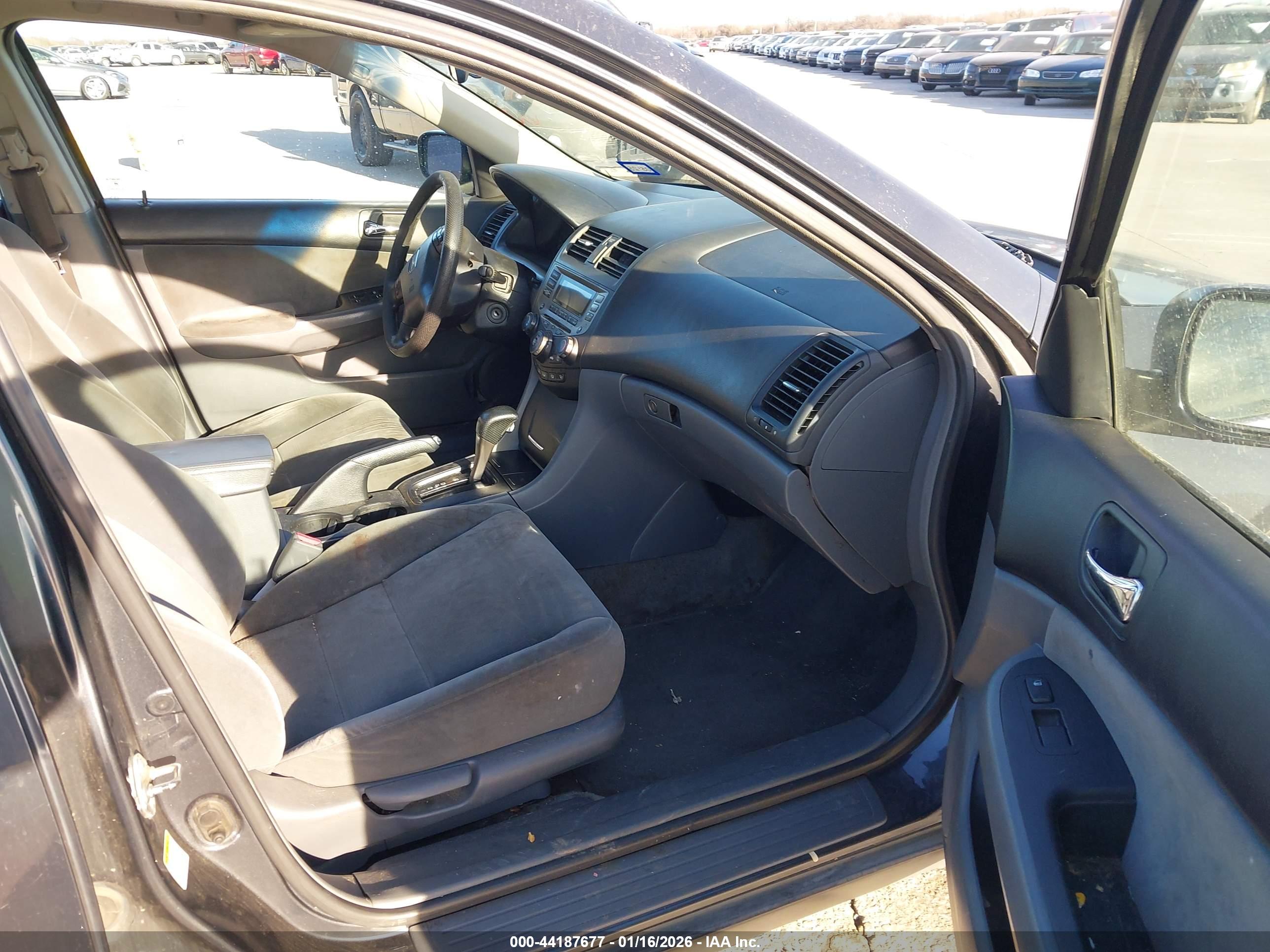 HONDA ACCORD image 5