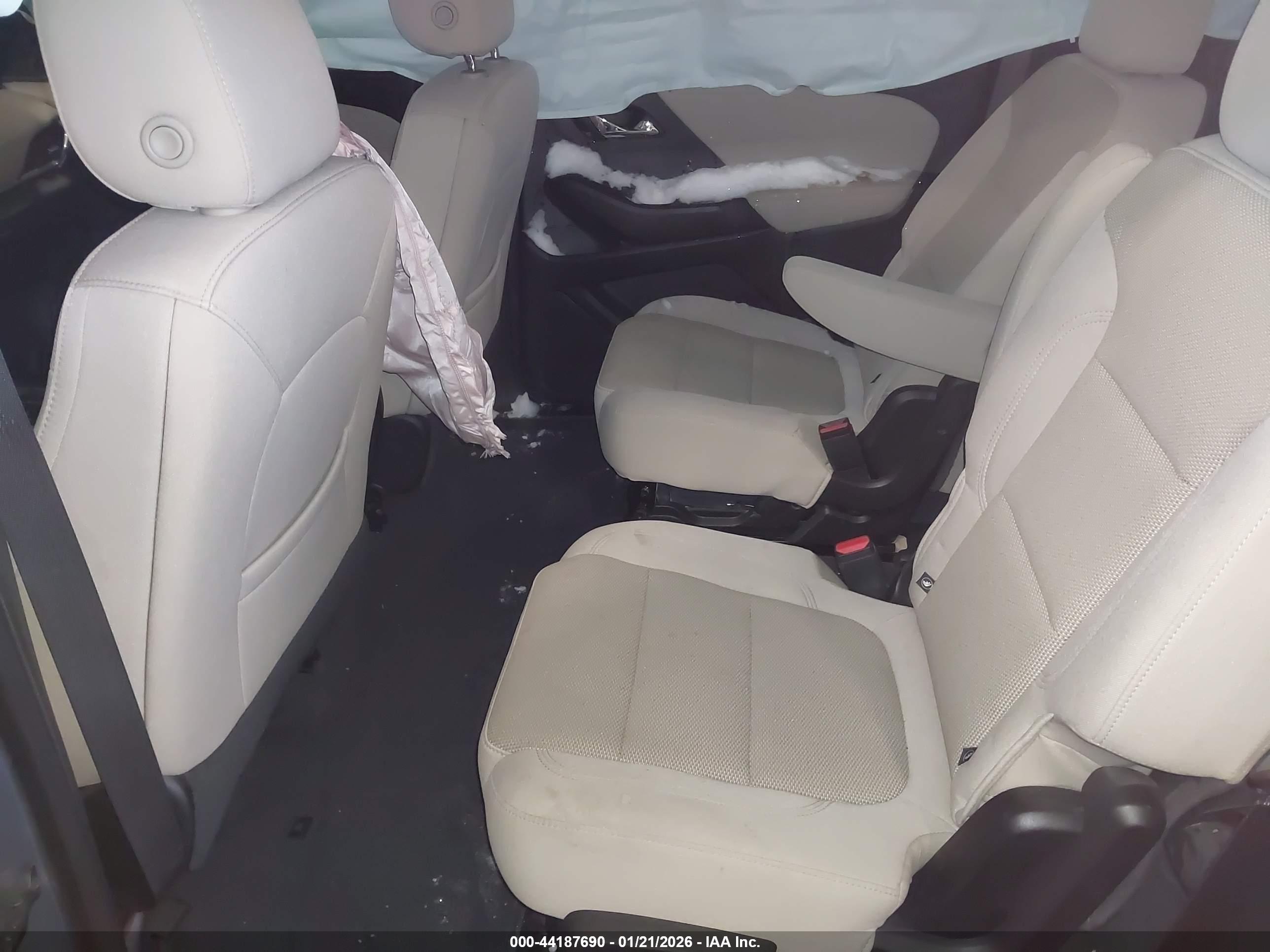 CHEVROLET TRAVERSE image 8