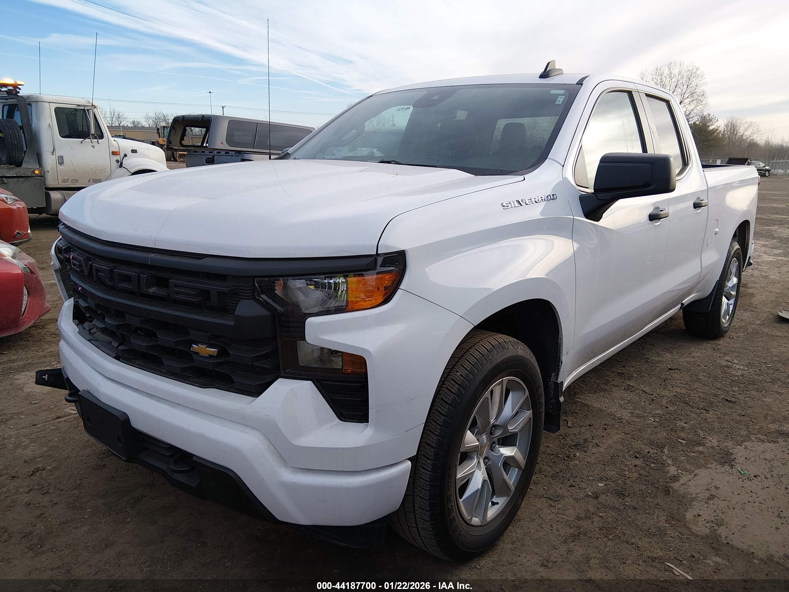 CHEVROLET SILVERADO image 2